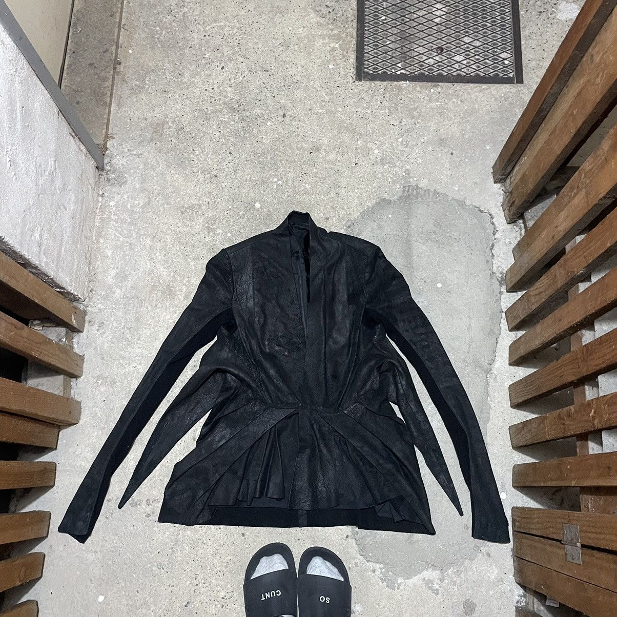 Rick Owens Runway rick owens leather jacket Size L / US 10 / IT 46 - 1 Thumbnail