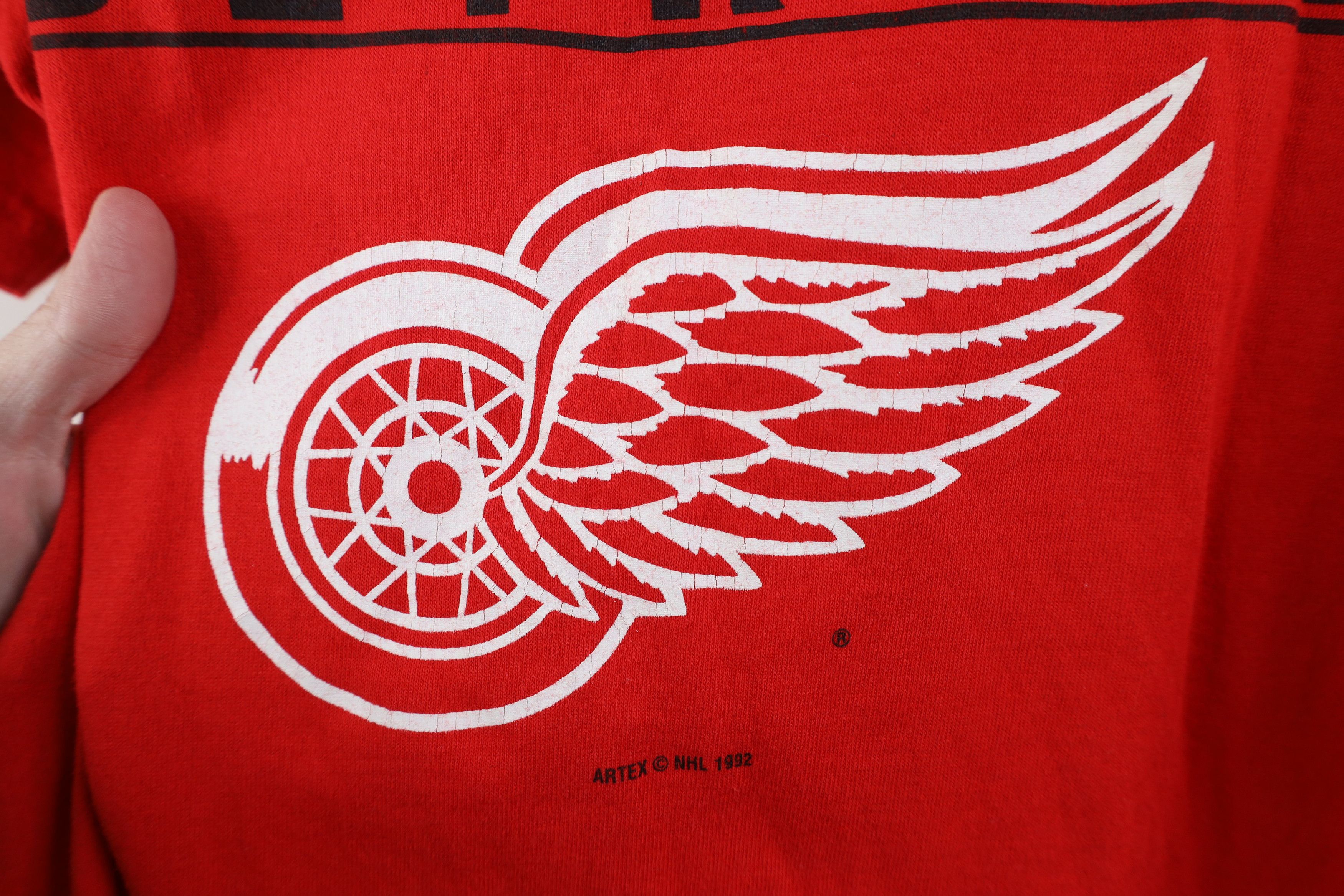 Vintage Vintage 90s Red Wings Hockey Short Sleeve T-Shirt USA Size US L / EU 52-54 / 3 - 5 Thumbnail