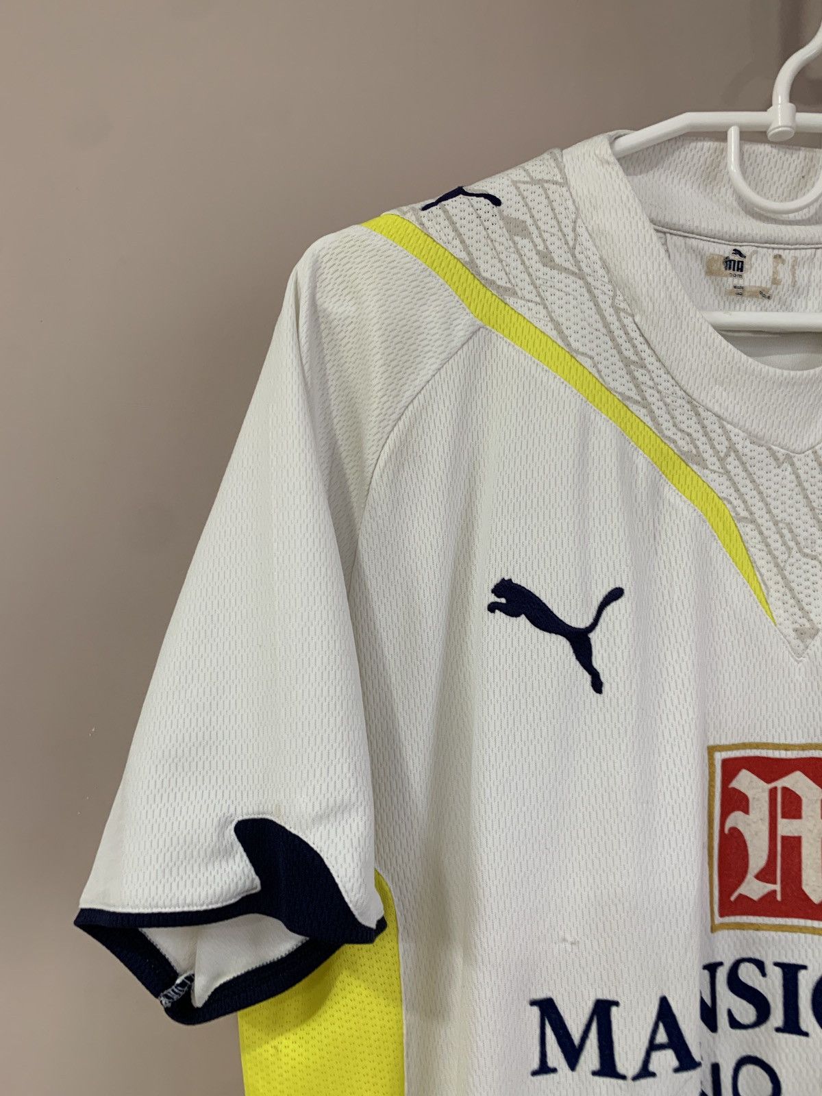 Vintage Tottenham Hotspur 2009 2010 puma home soccer jersey Size US M / EU 48-50 / 2 - 3 Thumbnail
