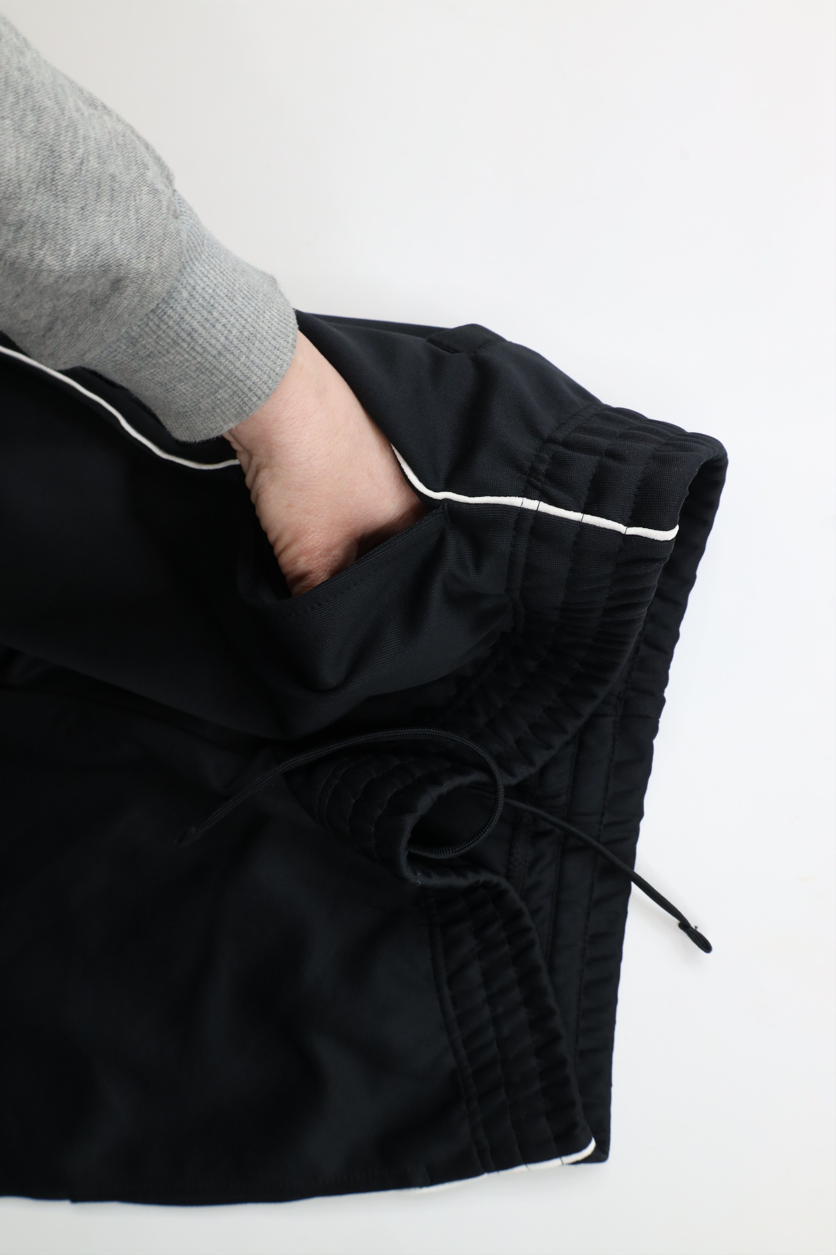Nike × Vintage Vintage Nike Scott Mini Swoosh Wide Leg Sweatpants Black Size US 34 / EU 50 - 8 Thumbnail