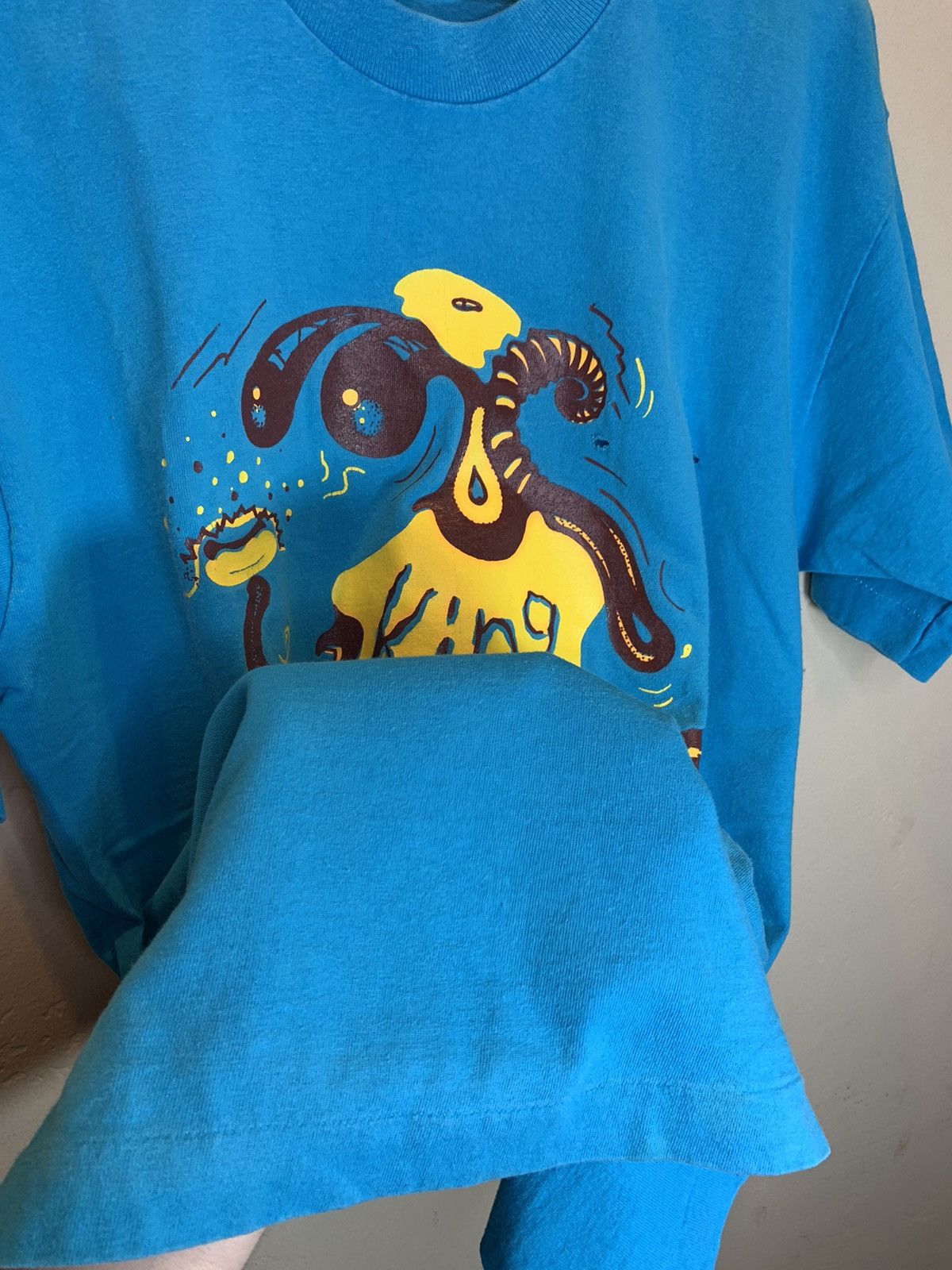 Band Tees *RARE* Vintage 90’s King Kong Hot Dog Eating Monster T-Shirt Size US L / EU 52-54 / 3 - 4 Thumbnail