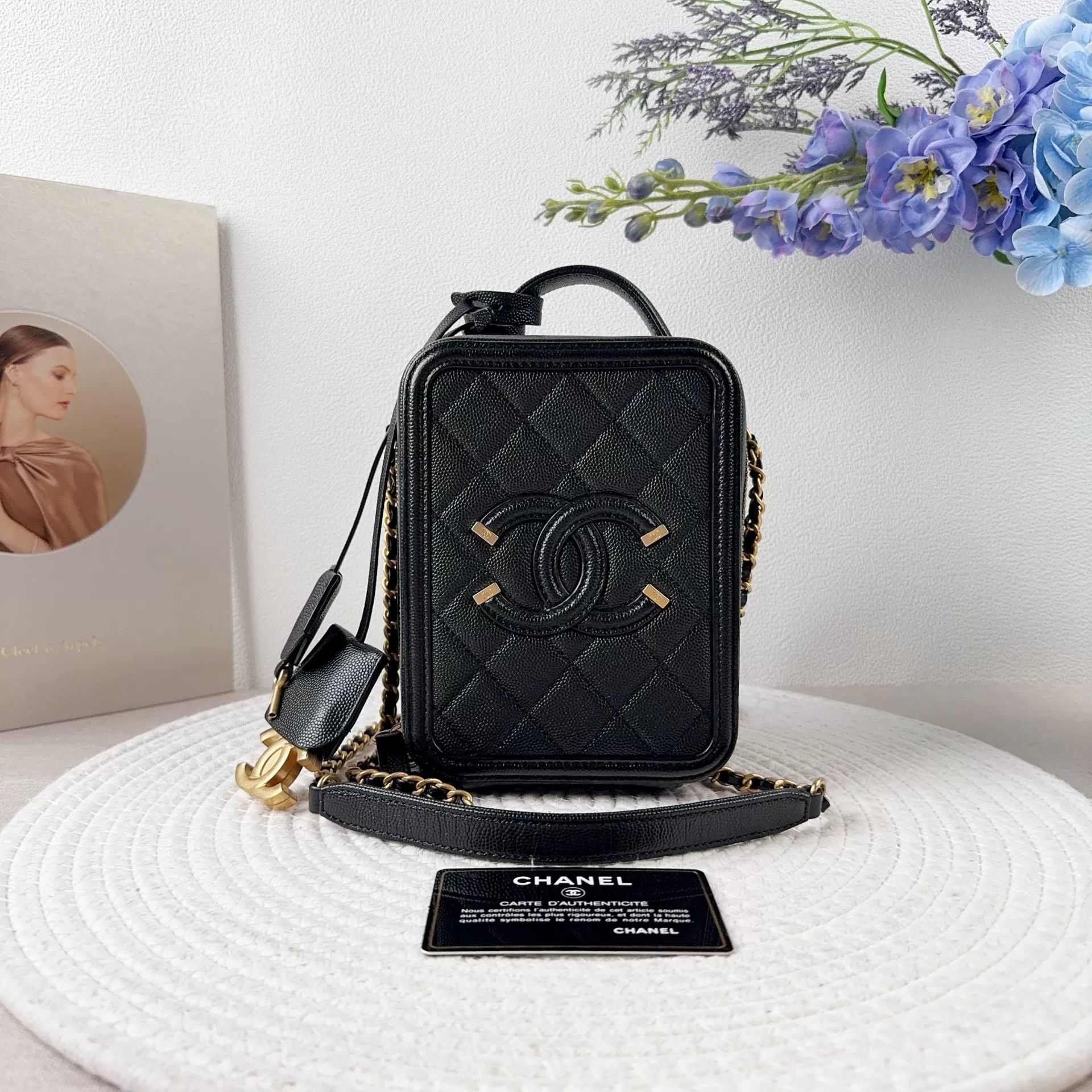 Chanel Pre-loved Bag Very good condition Size ONE SIZE - 1 Thumbnail