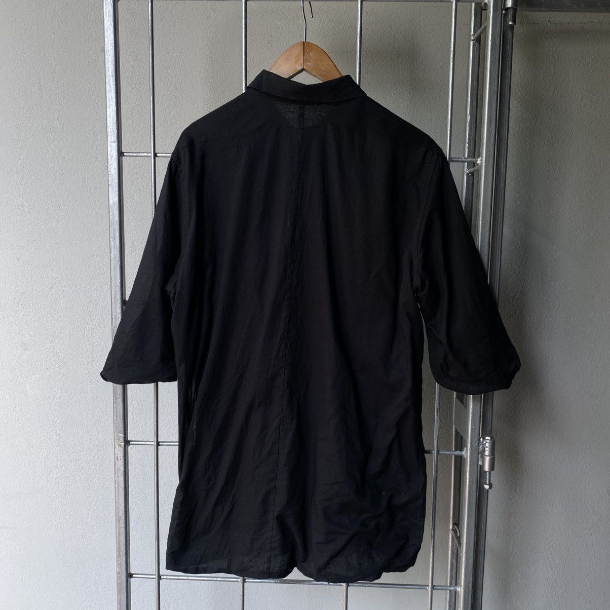 The Viridi-Anne double layer black shirt