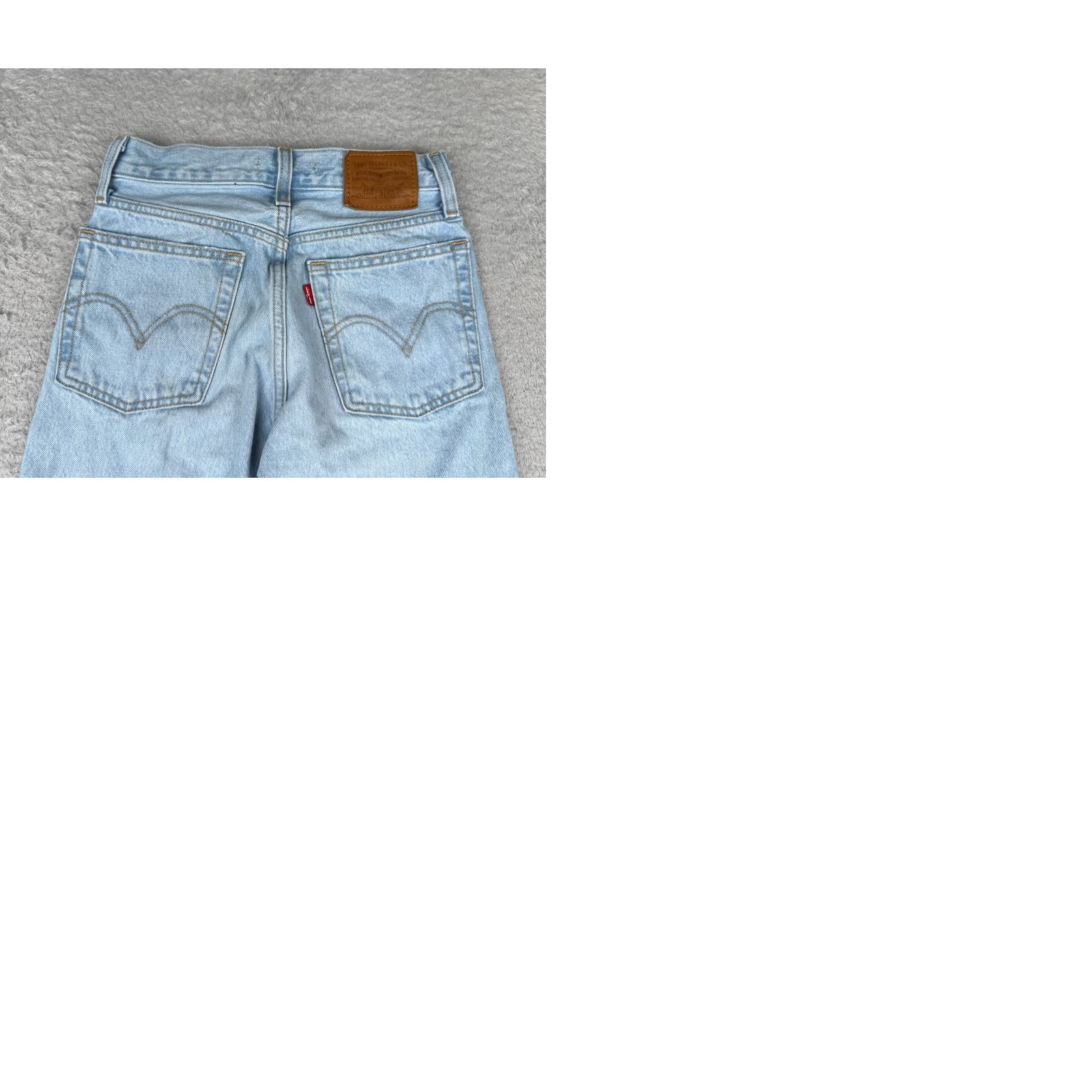 Levi's VINTAGE Levis Premium Jeans Womens 23 Blue Denim Big E Wedgie Straight Distressed 23x25 Size 40" / US 18 - 11 Thumbnail