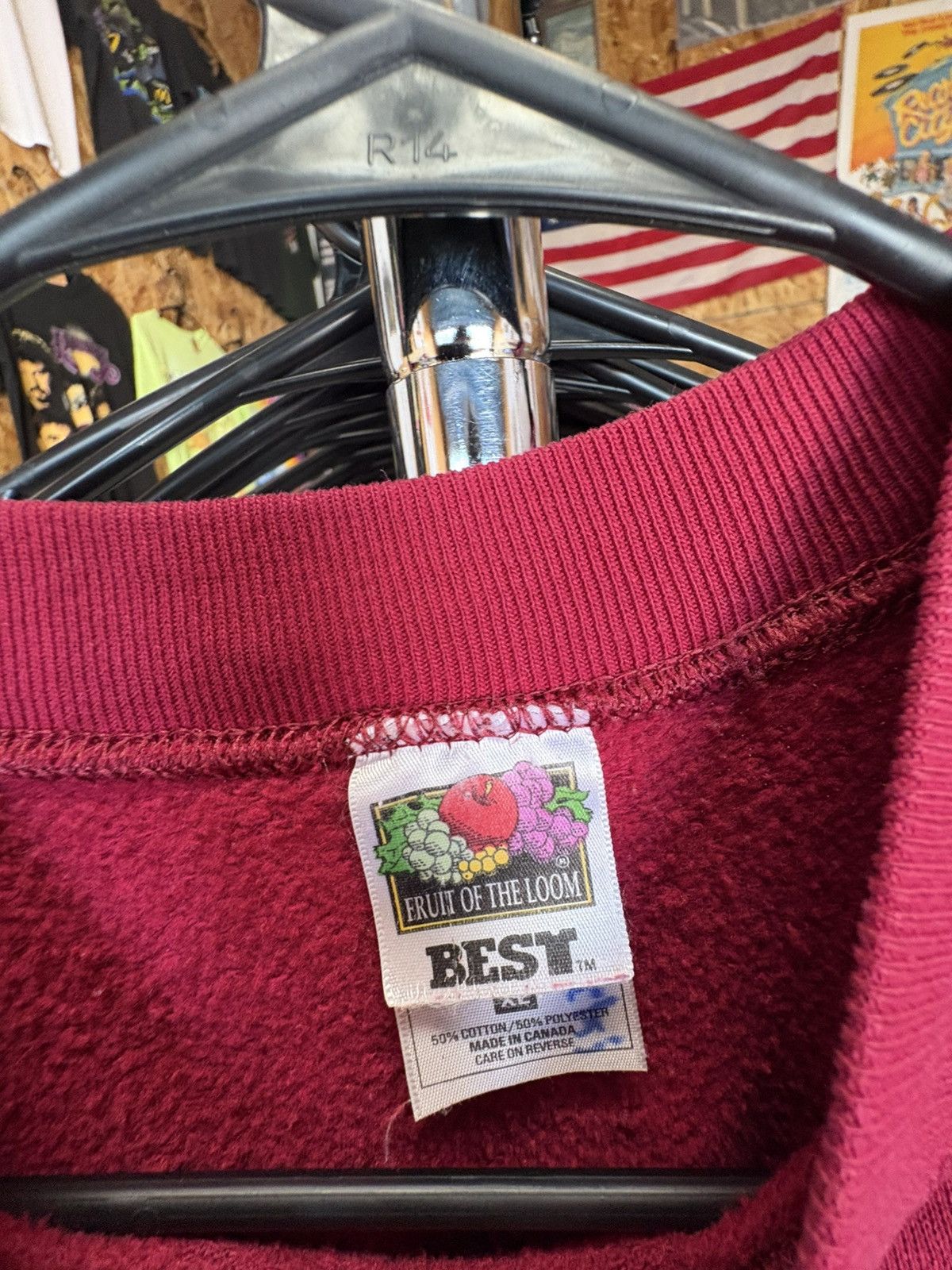 Fruit Of The Loom Vintage 1990s Niagara On The Lake crewneck sweatshirt Size US XL / EU 56 / 4 - 5 Thumbnail