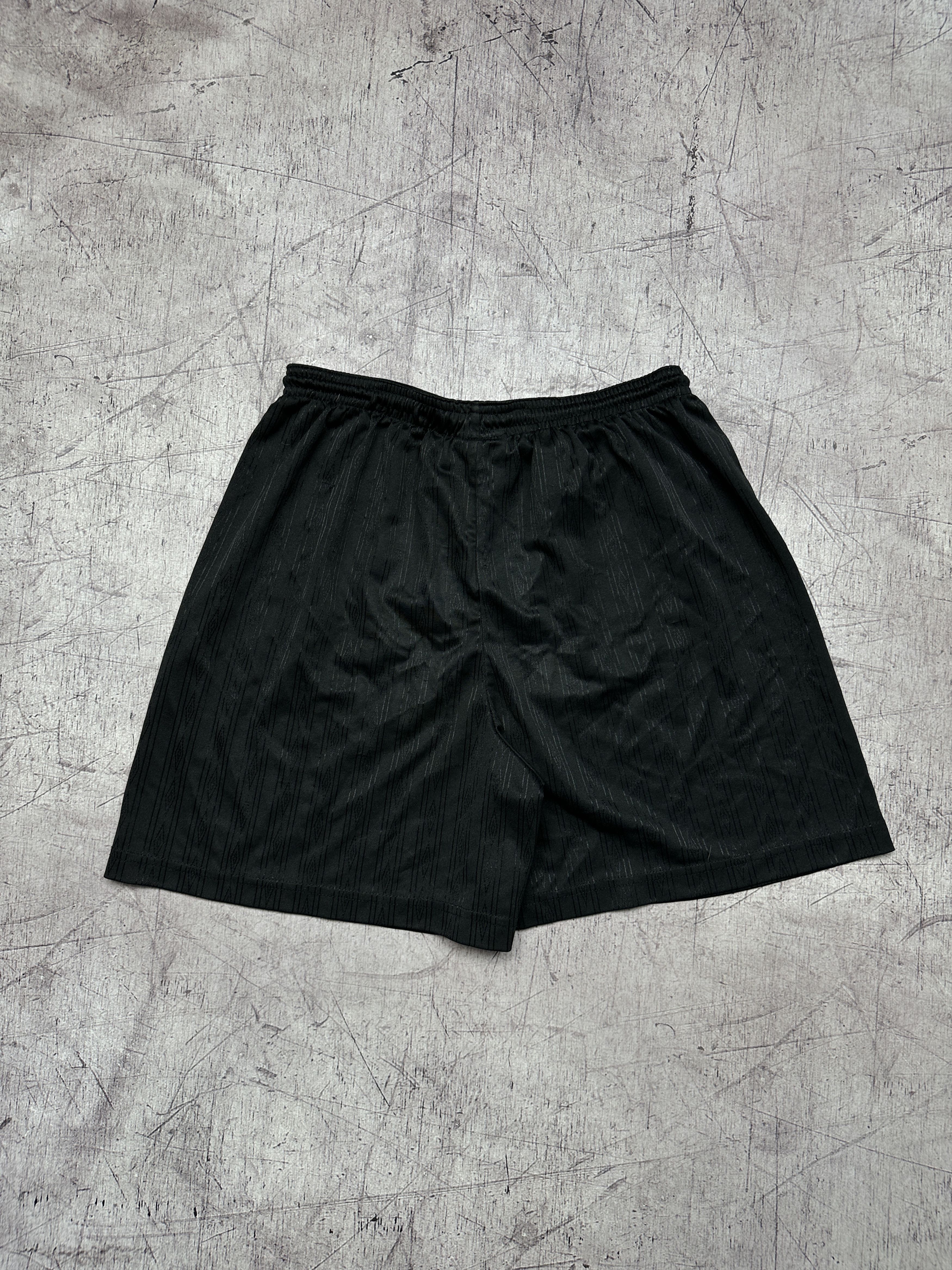 Umbro Umbro Vintage Monogram Shorts Size US 32 / EU 48 - 9 Thumbnail