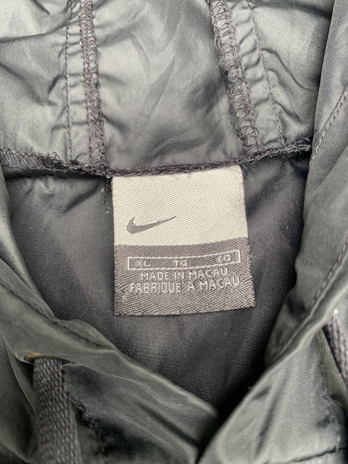 Nike × Vintage 2000s Nike Small Swoosh Black Nylon Pullover Hoodie Size US XXL / EU 58 / 5 - 7 Thumbnail