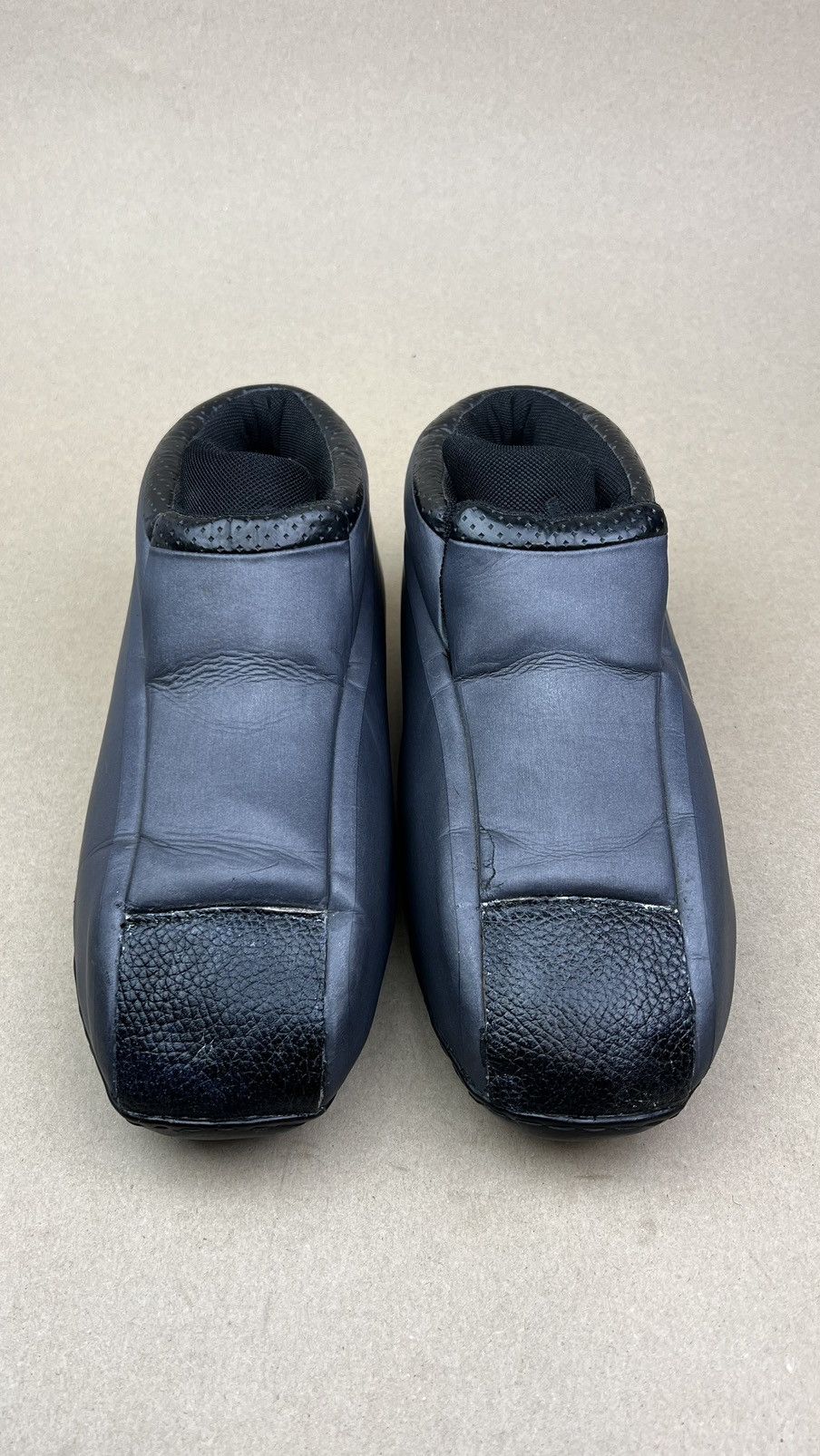 Adidas Kobe Two Adidas Sneakers Graphite Colorway Kobe Bryant Nike Size US 10 / EU 43 - 8 Thumbnail