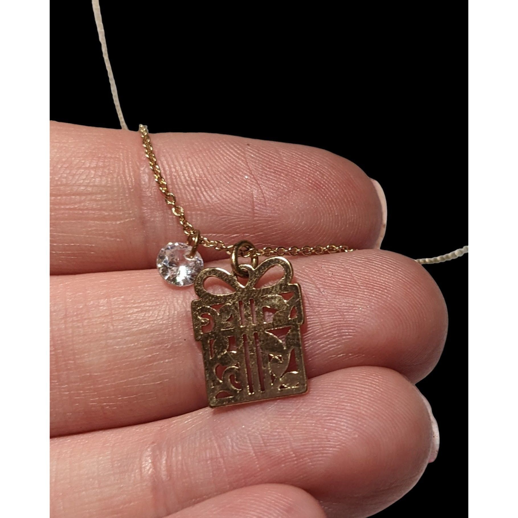 Other Lauren Conrad Minimalist Gold Holiday Gift Necklace Size ONE SIZE - 3 Thumbnail