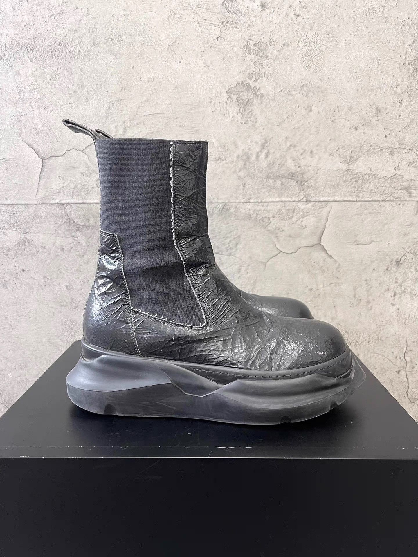Rick Owens Rick Owens Cracked Leather Platform Chelsea Boots K34 Size US 8 / EU 41 - 3 Thumbnail