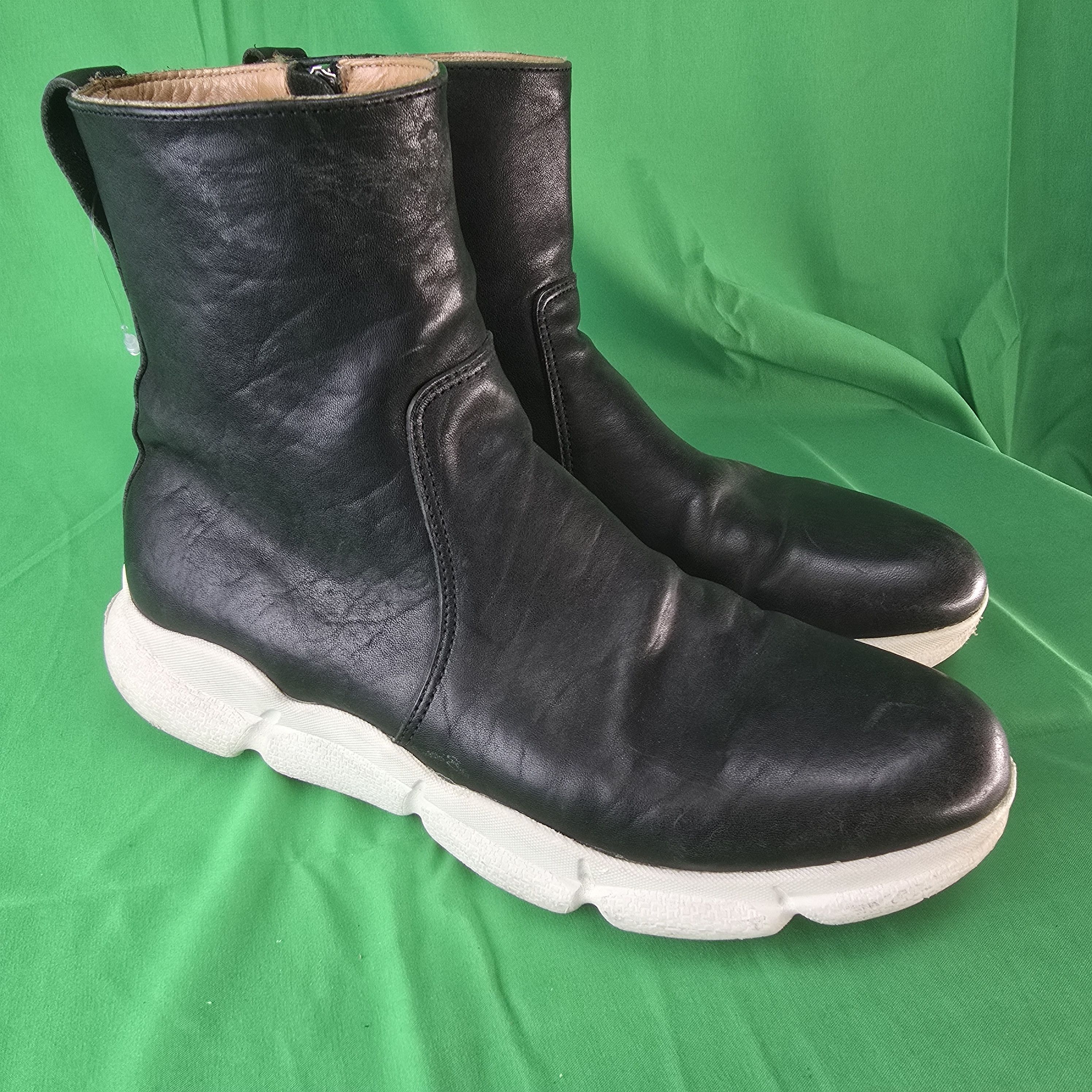 Viberg Viberg 2019 Drop Three SideZip Sneaker Boots Black Horsebutt Size US 9 / EU 42 - 1 Thumbnail
