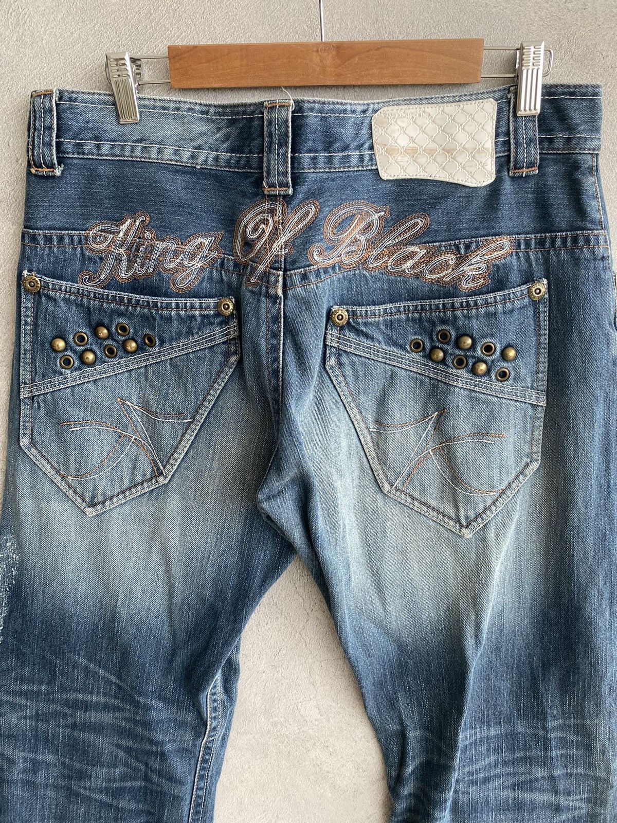 Karl Kani × Vintage Vintage Karl Kani King of Black Studded Baggy Jeans Size US 34 / EU 50 - 8 Thumbnail