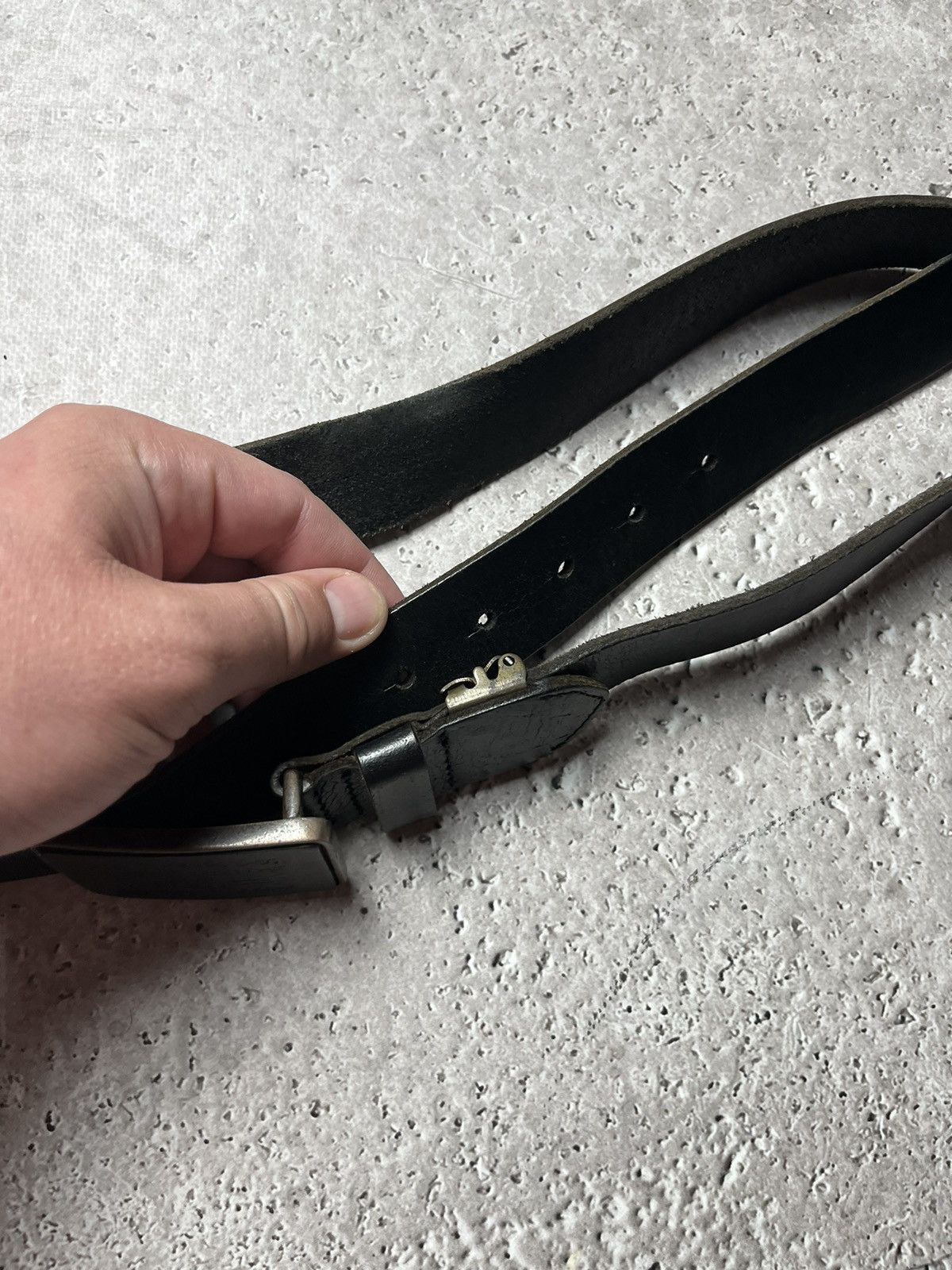 Levi's × Vintage Levis vintage metallic buckle leather tear belt big logo Size ONE SIZE - 5 Thumbnail