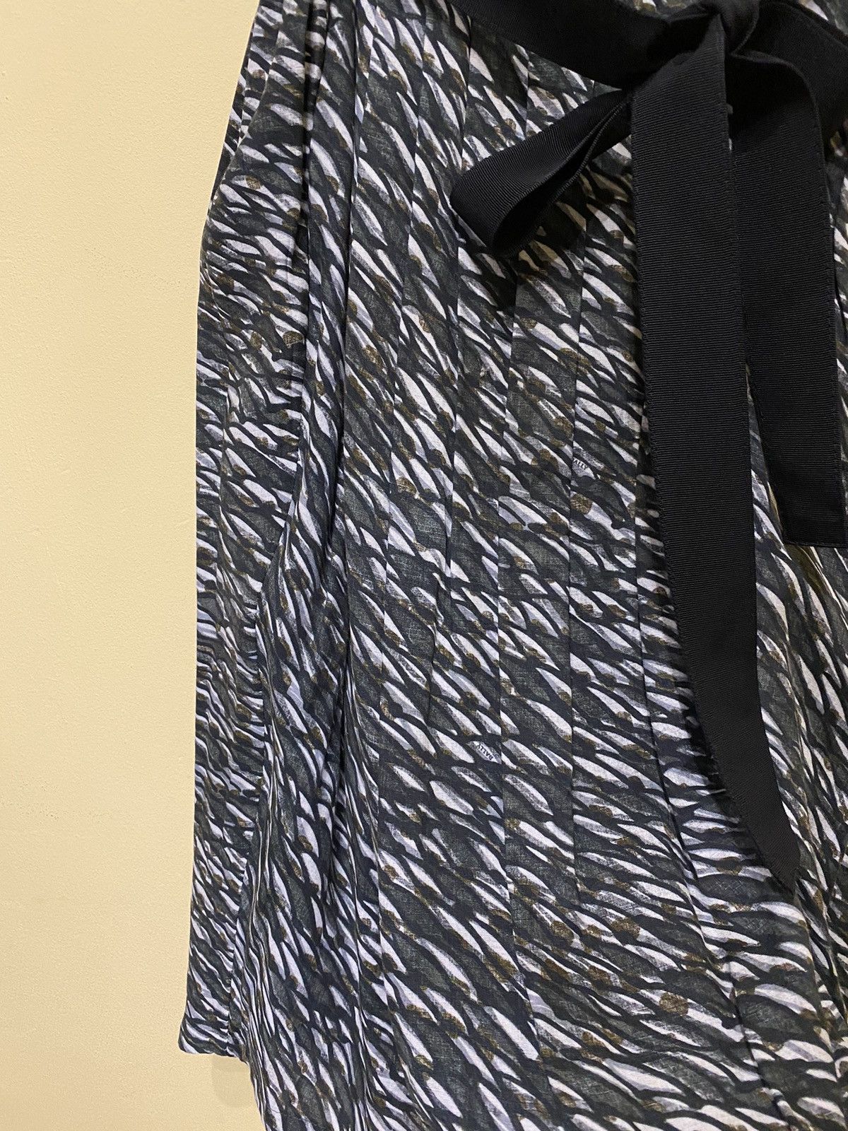 Bally Bally dress | 100% viscose | 100% silk | size: 42 Size M / US 6-8 / IT 42-44 - 7 Thumbnail