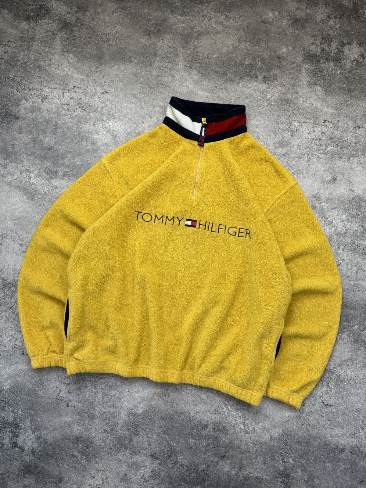 Tommy Hilfiger Vintage Tommy Hilfiger Fleece 1/4 Zip Jacket Big Logo Y2K Size US L / EU 52-54 / 3 - 2 Thumbnail