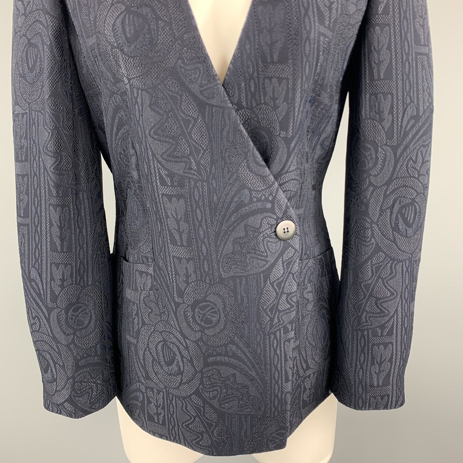 Giorgio Armani GIORGIO ARMANI Size 0 Navy Jacquard V Neck Jacket Size XS / US 0-2 / IT 36-38 - 3 Thumbnail