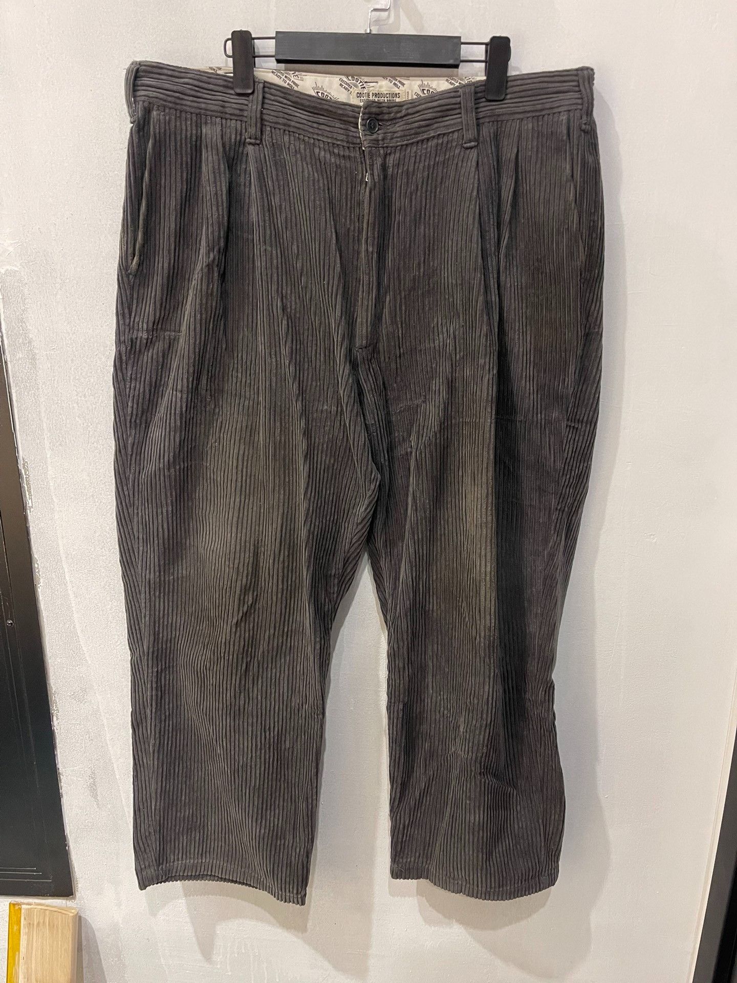Japanese Brand Cootie Wide Corduroy 2 Tuck Trousers Size US 31 - 1 Thumbnail