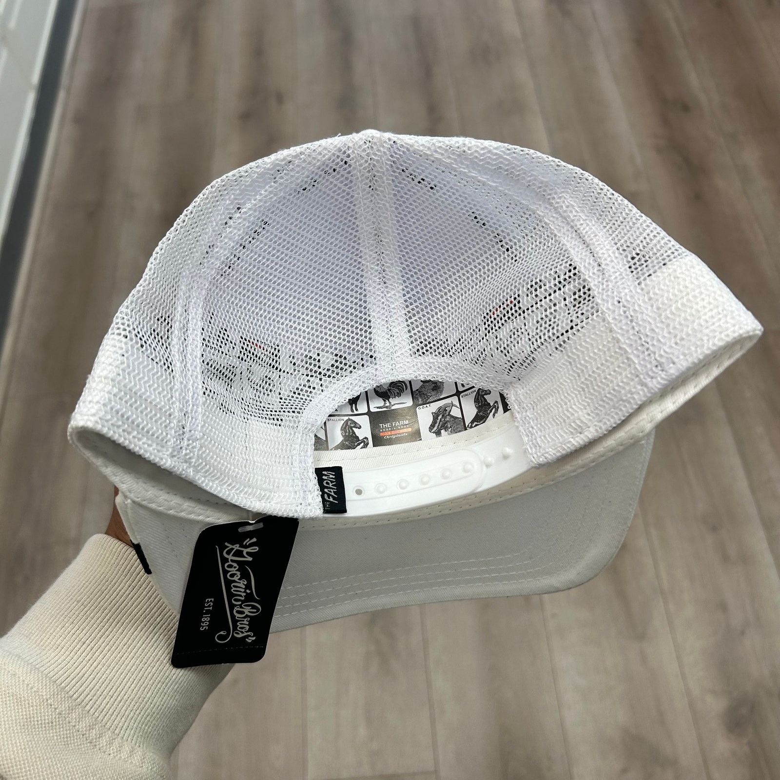 Goorin Bros. Goorin Bros The White Tiger Trucker Hat Cap Snapback B25 Size ONE SIZE - 4 Thumbnail