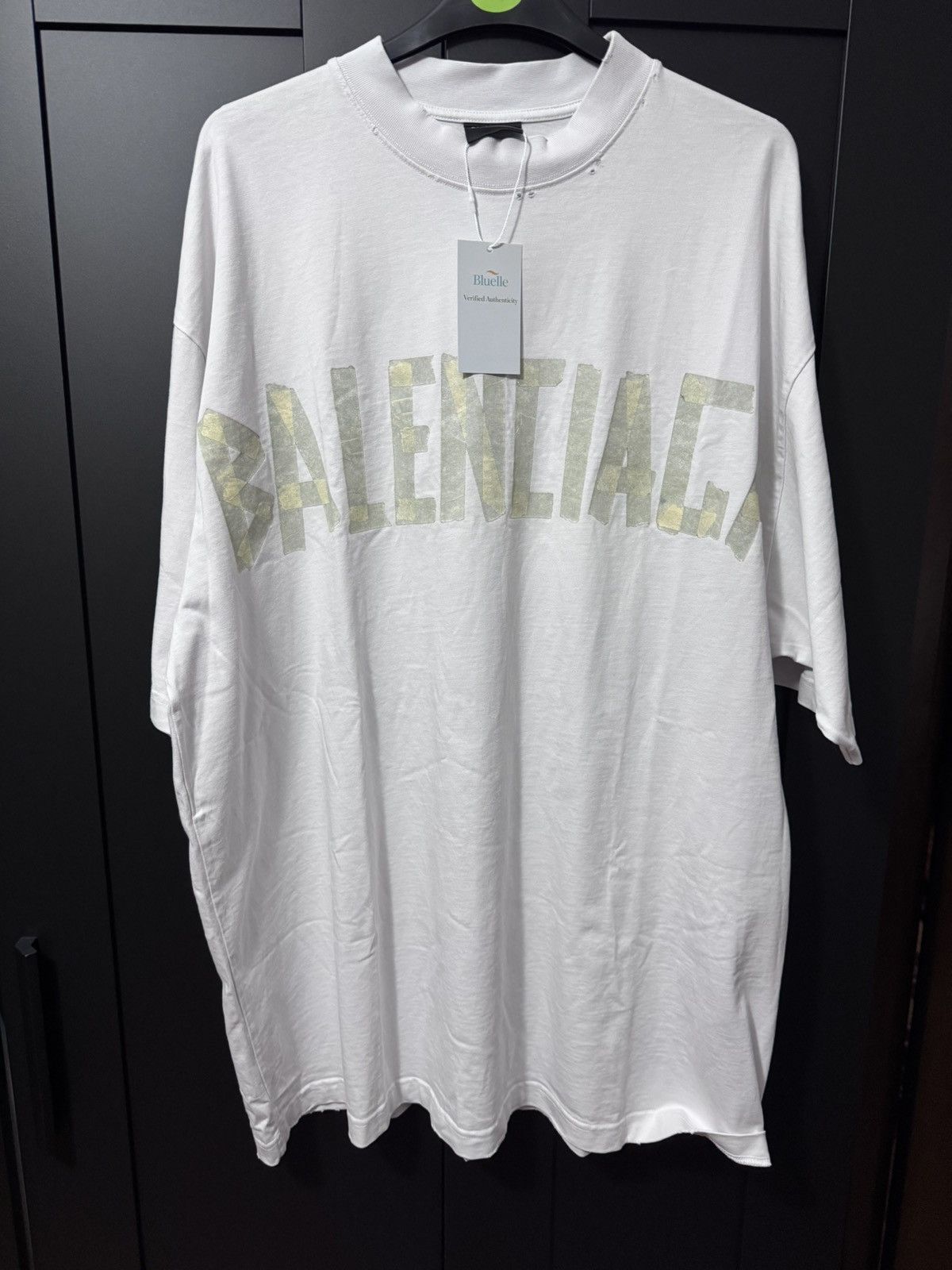 Balenciaga Balenciaga Tape Logo Oversized T-Shirt White Ibiza —BLUELLE🌊 Size US XXL / EU 58 / 5 - 1 Thumbnail