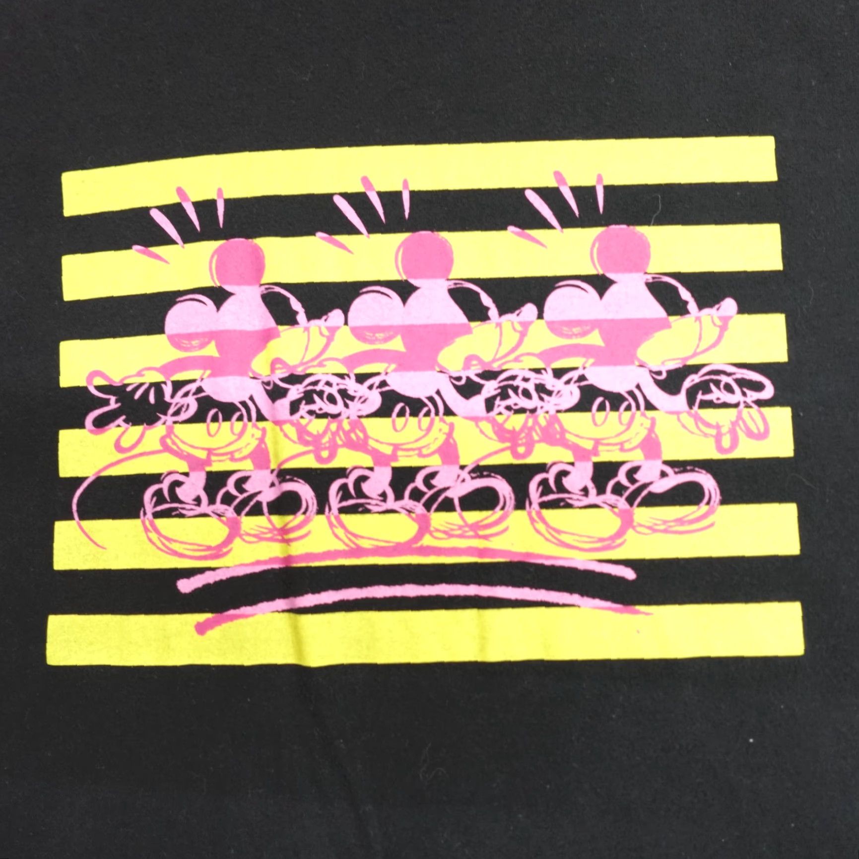 Uniqlo VINTAGE Uniqlo Shirt Mickey Mouse Warhol Black M Crew Neck Short Sleeve Men Size US M / EU 48-50 / 2 - 2 Thumbnail