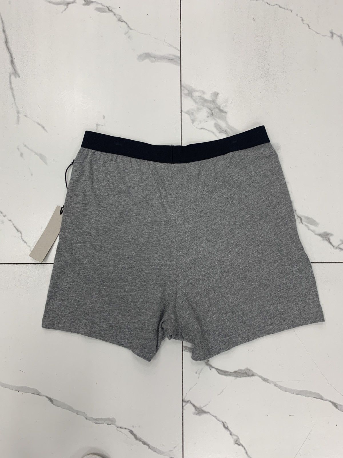 Essentials Fear of God ESSENTIALS Lounge shorts “Heather Grey” Size US 34 / EU 50 - 2 Thumbnail