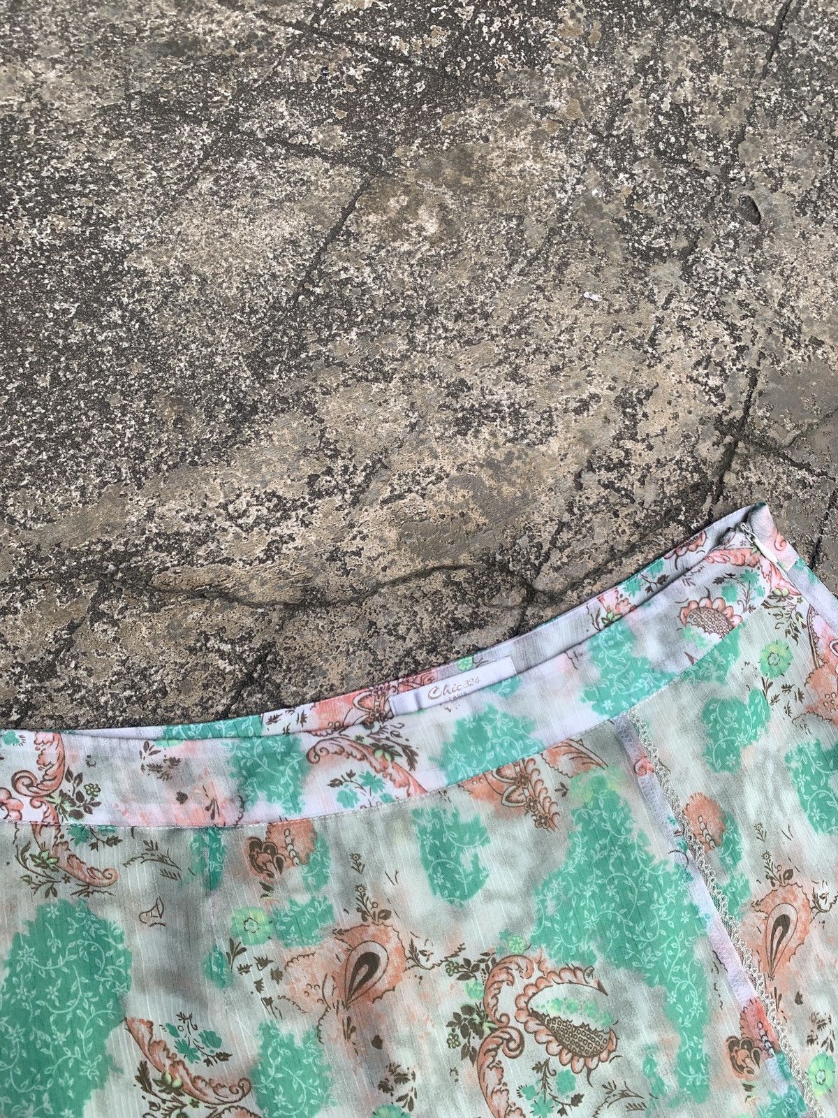 Vintage y2k Chic324 Paris Green Floral Trim Ruffle Mesh Midi Skirt Size 30" / US 8 / IT 44 - 6 Thumbnail