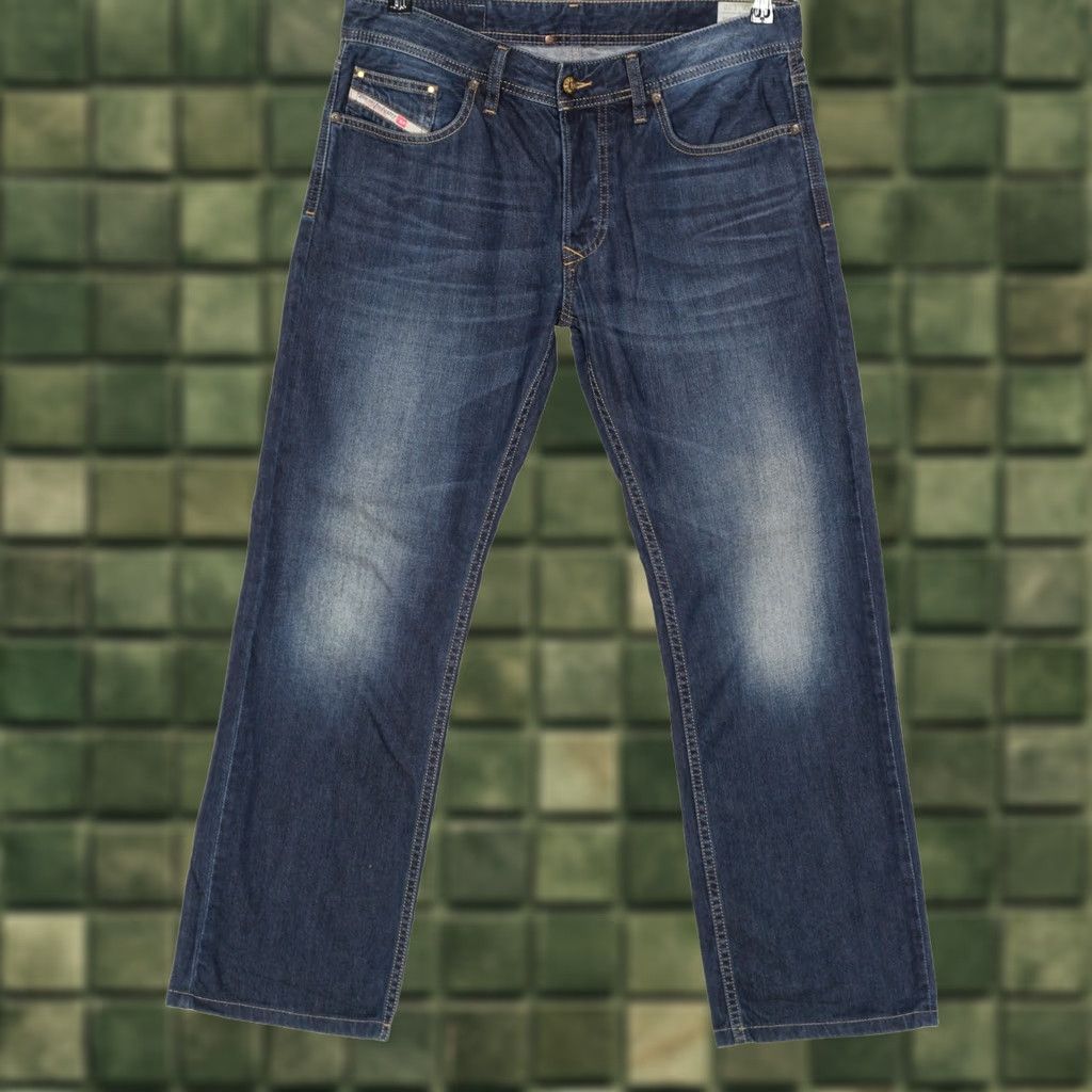 Diesel DIESEL LARKEE 0831T Jeans Men 32x29 Regular Straight DZ7143 Blue Lounge Size US 32 / EU 48 - 1 Thumbnail