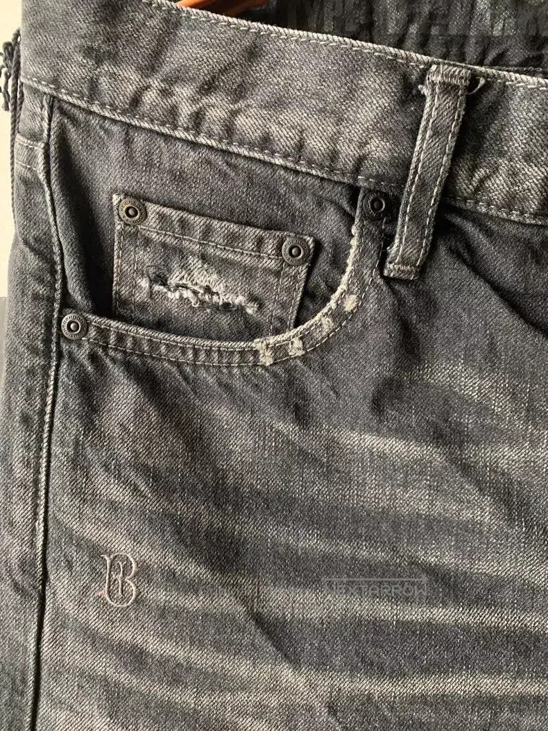 Neighborhood Neighborhood size L Washed Black King Size US 27 - 4 Thumbnail