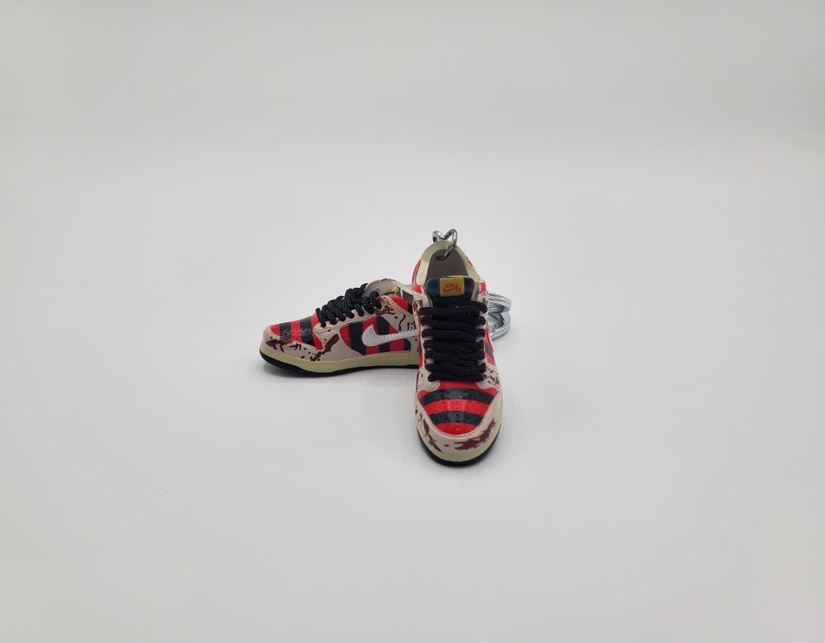 Nike Nike SB Dunk Low Freddy Kruger Keychain Set Size ONE SIZE - 4 Thumbnail