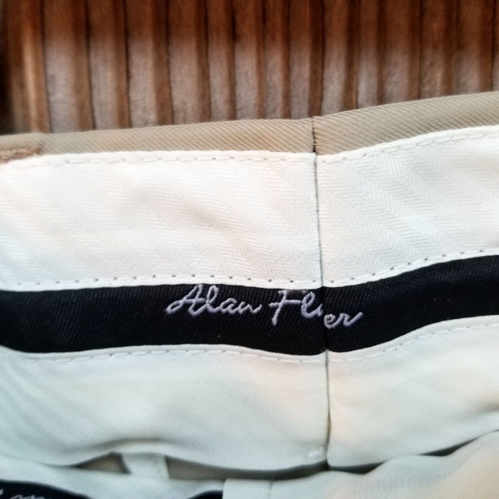 Vintage VINTAGE? (no) — Size US 44 / EU 60 - 2 Thumbnail