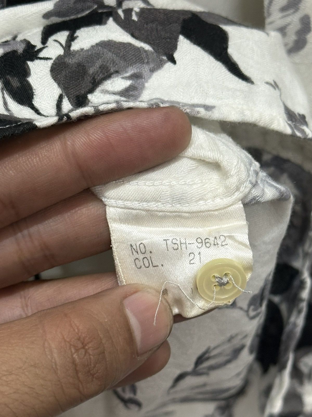 Tornado Mart Tornado Mart Japan Floral Design Button Up Shirt Size US M / EU 48-50 / 2 - 11 Thumbnail
