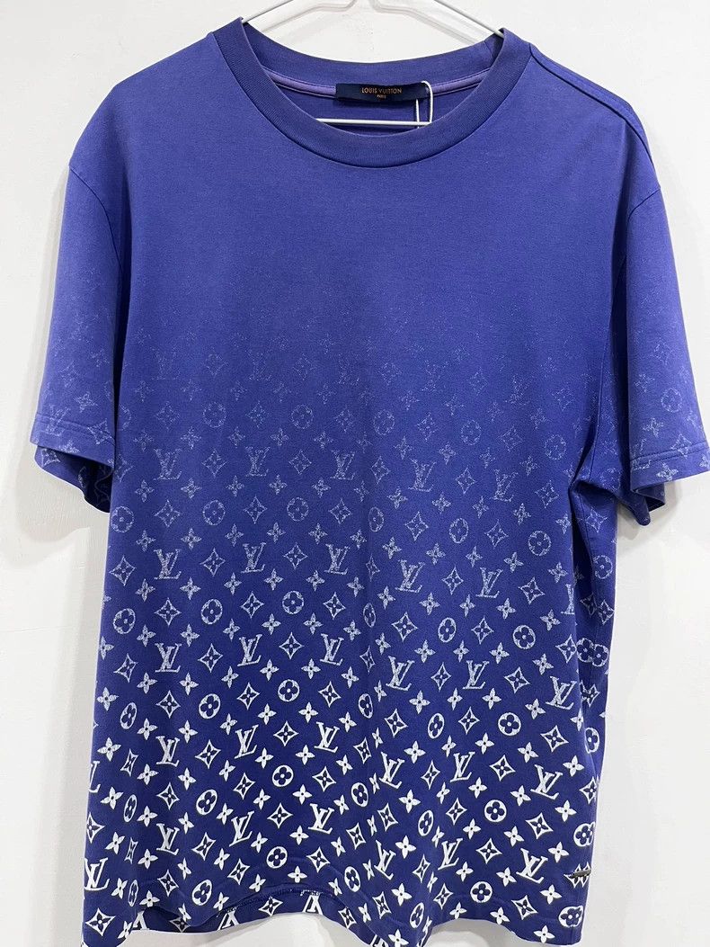Louis Vuitton Louis Vuitton Blue logo gradient short sleeve Size US L / EU 52-54 / 3 - 1 Thumbnail