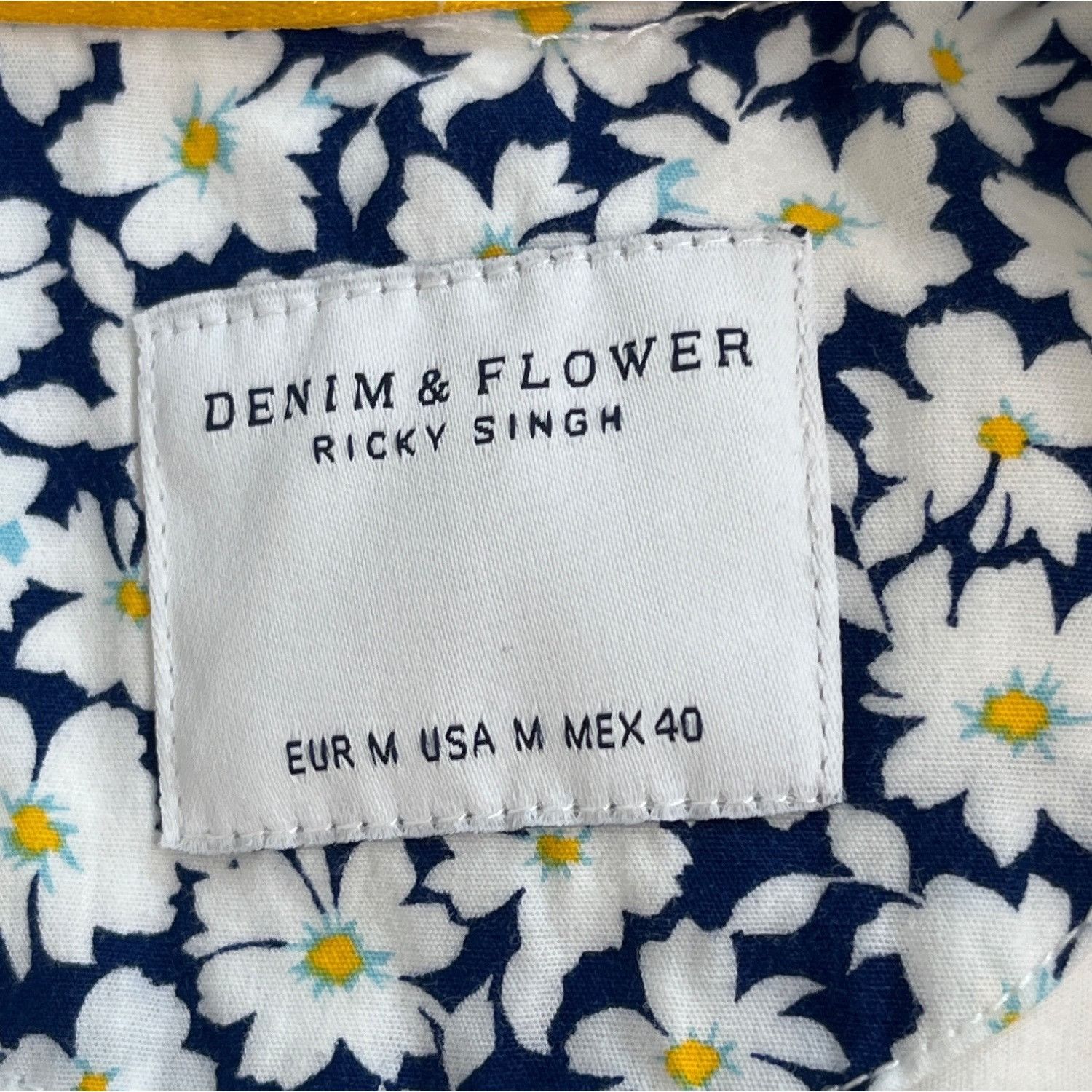 Other Denim & Flower Ricky Singh Mens M White Cotton Toucan Print Size US M / EU 48-50 / 2 - 4 Thumbnail