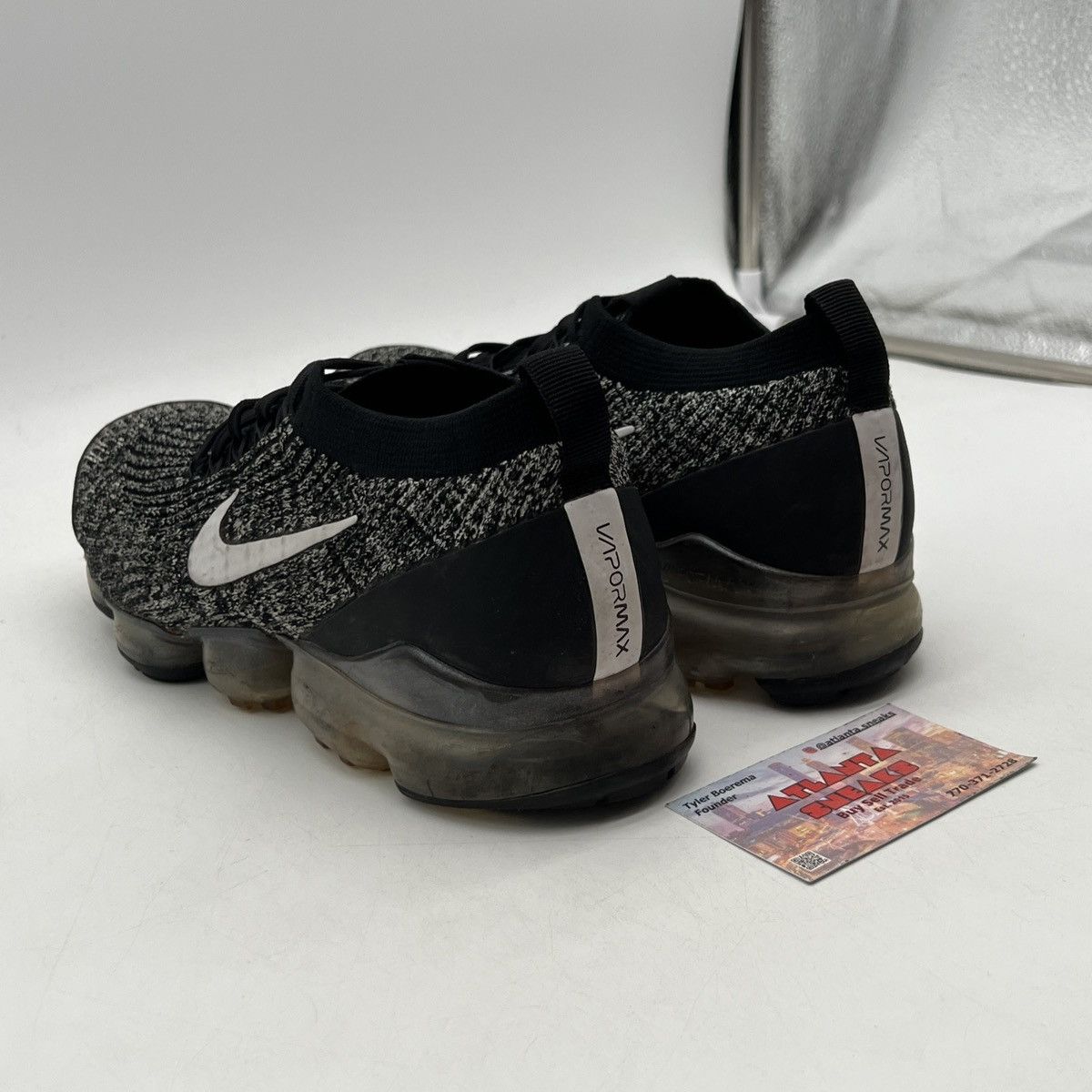 Nike Air VaporMax Flyknit 3 Oreo Size US 10.5 / EU 43-44 - 4 Thumbnail