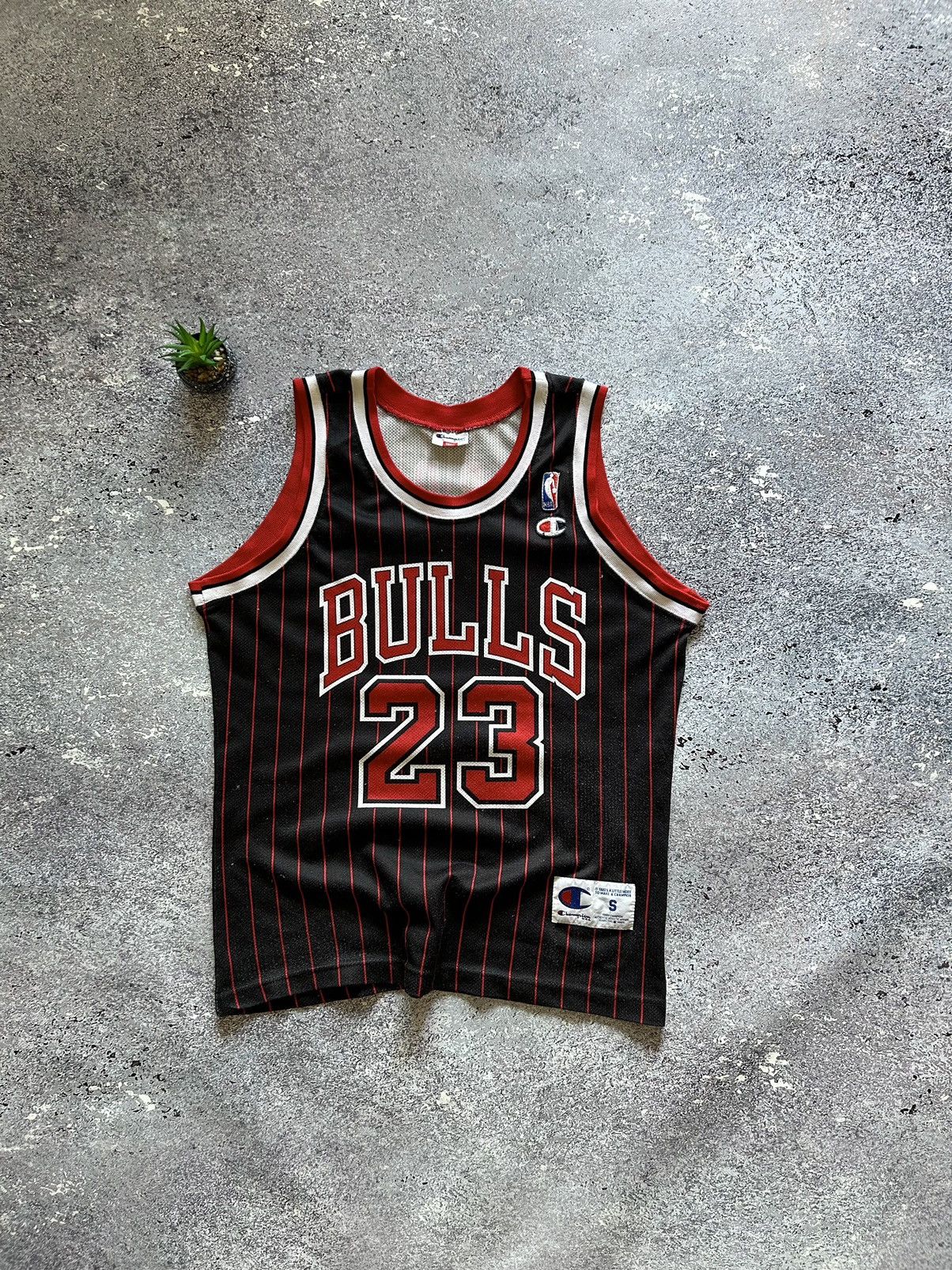 Vintage Champion NBA Chicago Bulls Jersey Jordan Late 1990s Size Large