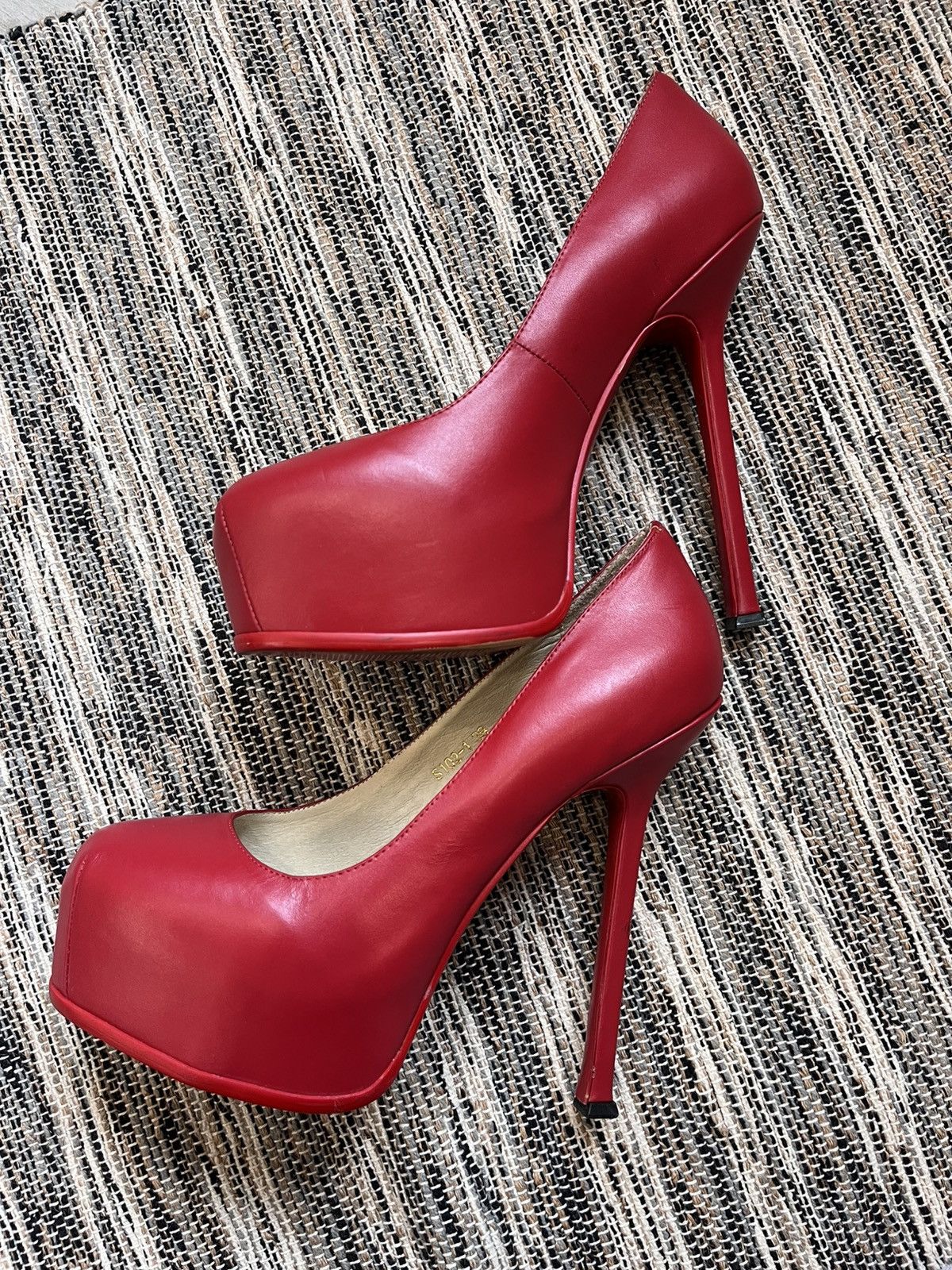 Vintage × Yves Saint Laurent Vintage Yves Saint Laurent high Heels Red Leather shoes Size US 9 / IT 39 - 5 Thumbnail