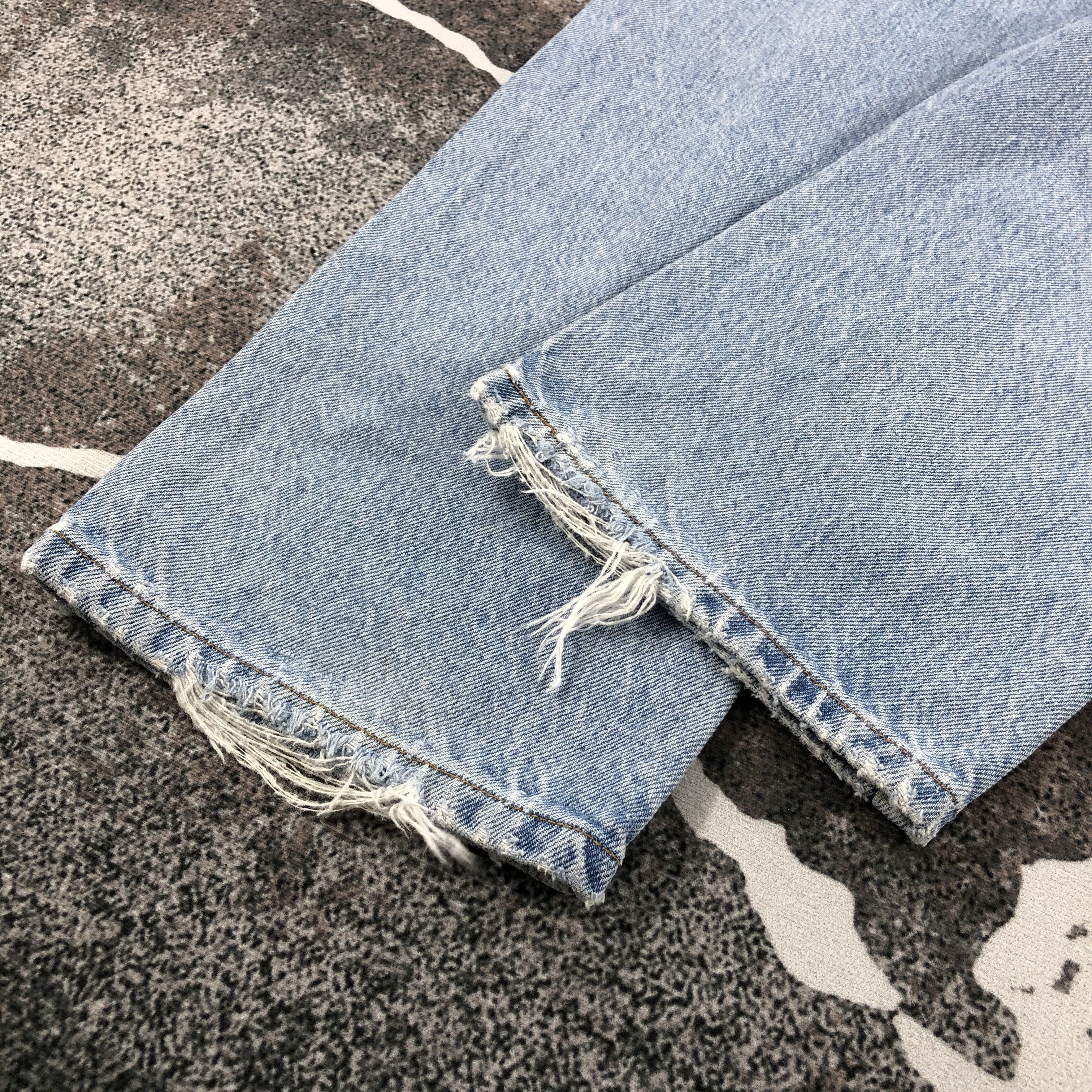 Levi's Vintage 90s Levis 505 Jeans Faded Blue Denim KJ619 Size US 34 / EU 50 - 6 Thumbnail