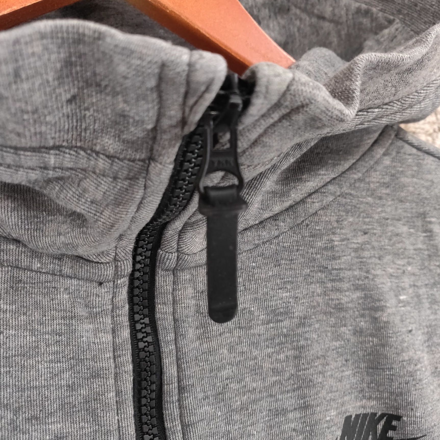 Nike Nike Tech Fleece Cape Hoodie Womens Medium Gray SweatShirt 811710 063 Size M / US 6-8 / IT 42-44 - 7 Thumbnail
