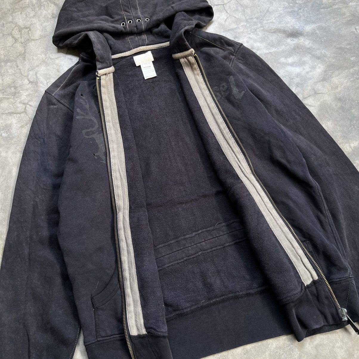 Diesel 2000’s Diesel Vkei Style Distressed Zip Hoodie Size US M / EU 48-50 / 2 - 5 Thumbnail