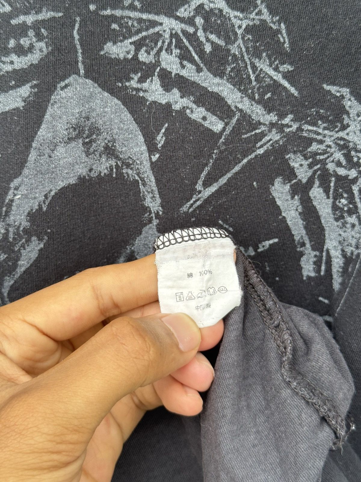 Japanese Brand One Ok Rock “Who are you, Who are we” Tour Shirt Size US L / EU 52-54 / 3 - 4 Thumbnail