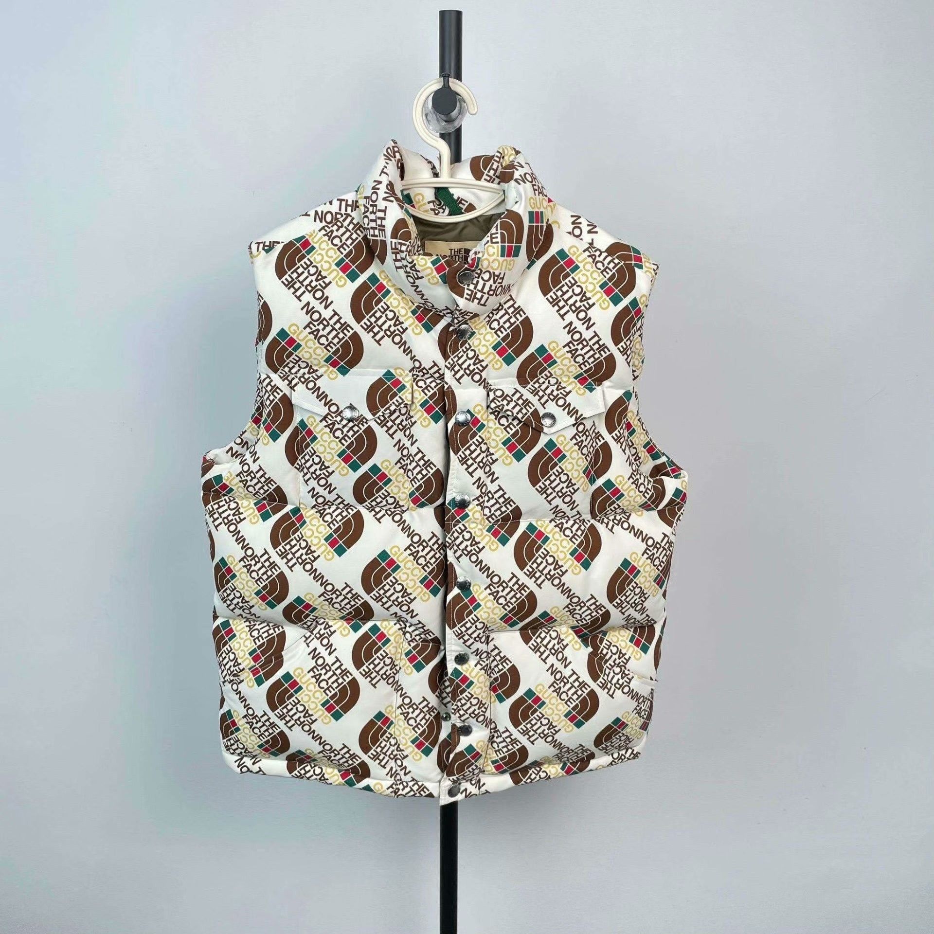 Gucci Gucci Down Multi Down Jacket M Women Size M / US 6-8 / IT 42-44 - 1 Thumbnail