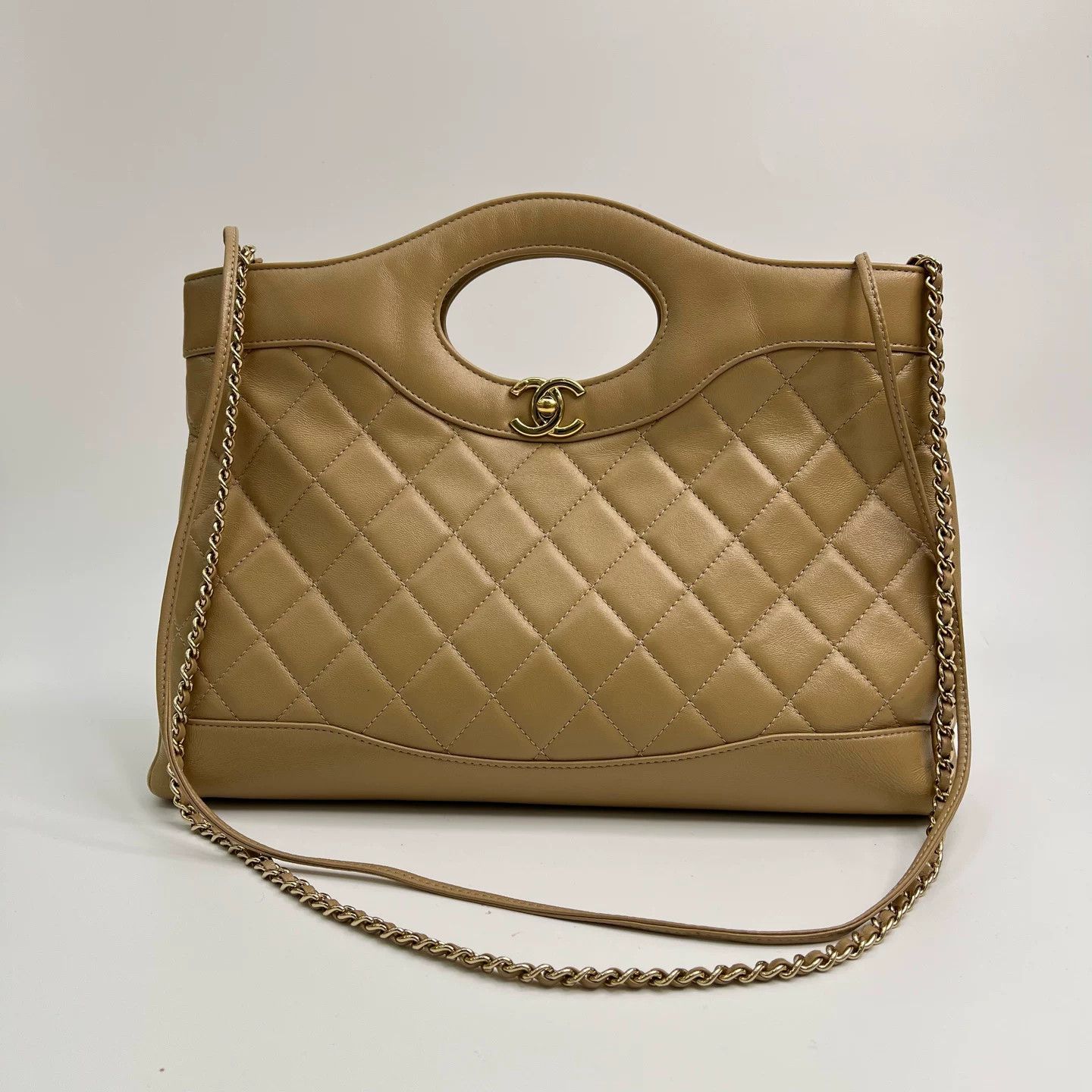 Chanel Pre-loved Bag Very good condition Size ONE SIZE - 1 Thumbnail