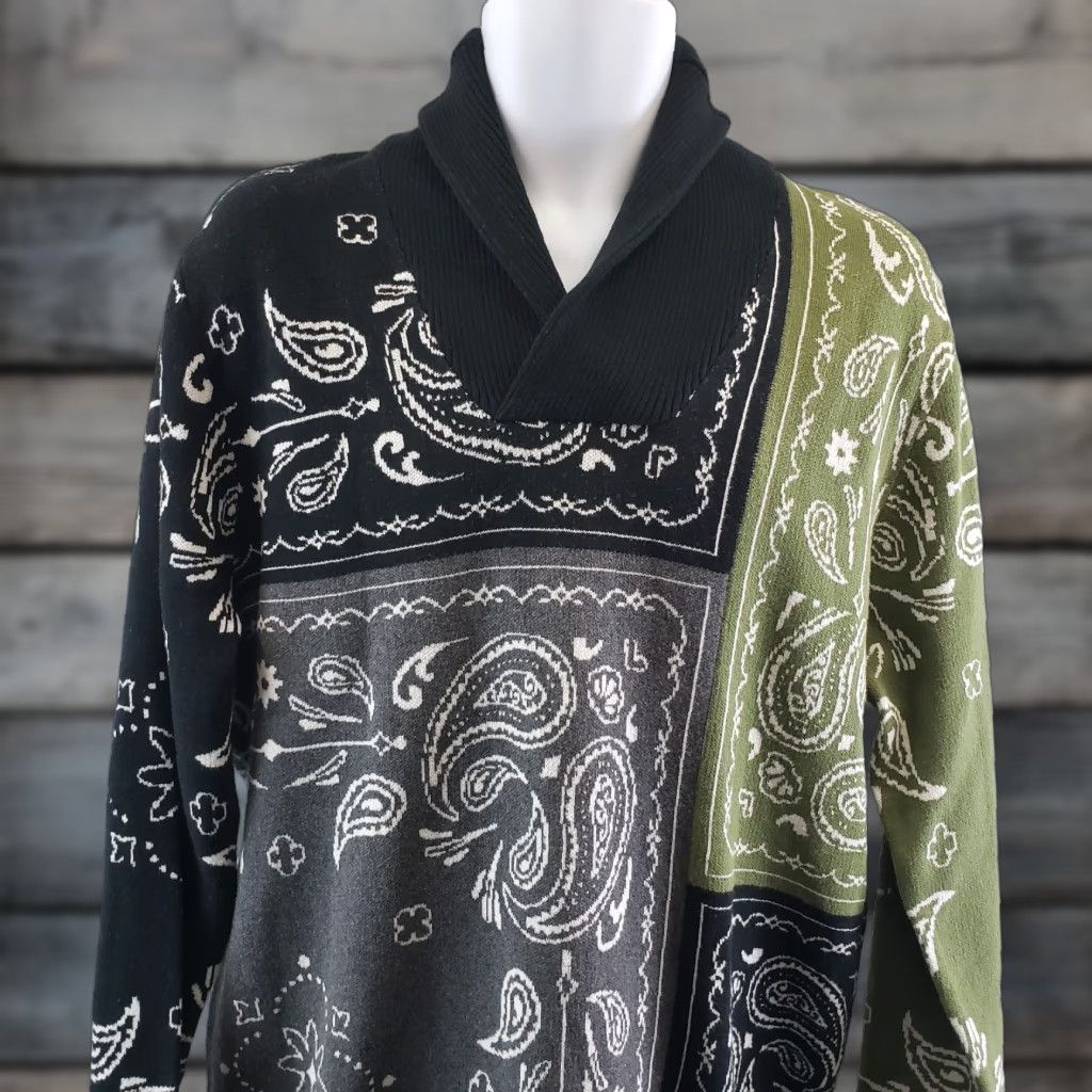 Vintage VINTAGE? Wait none. Sun + Stone Mens Pullover Sweater Size M Black Green Bandana Print Long Sleeve Size US M / EU 48-50 / 2 - 1 Thumbnail
