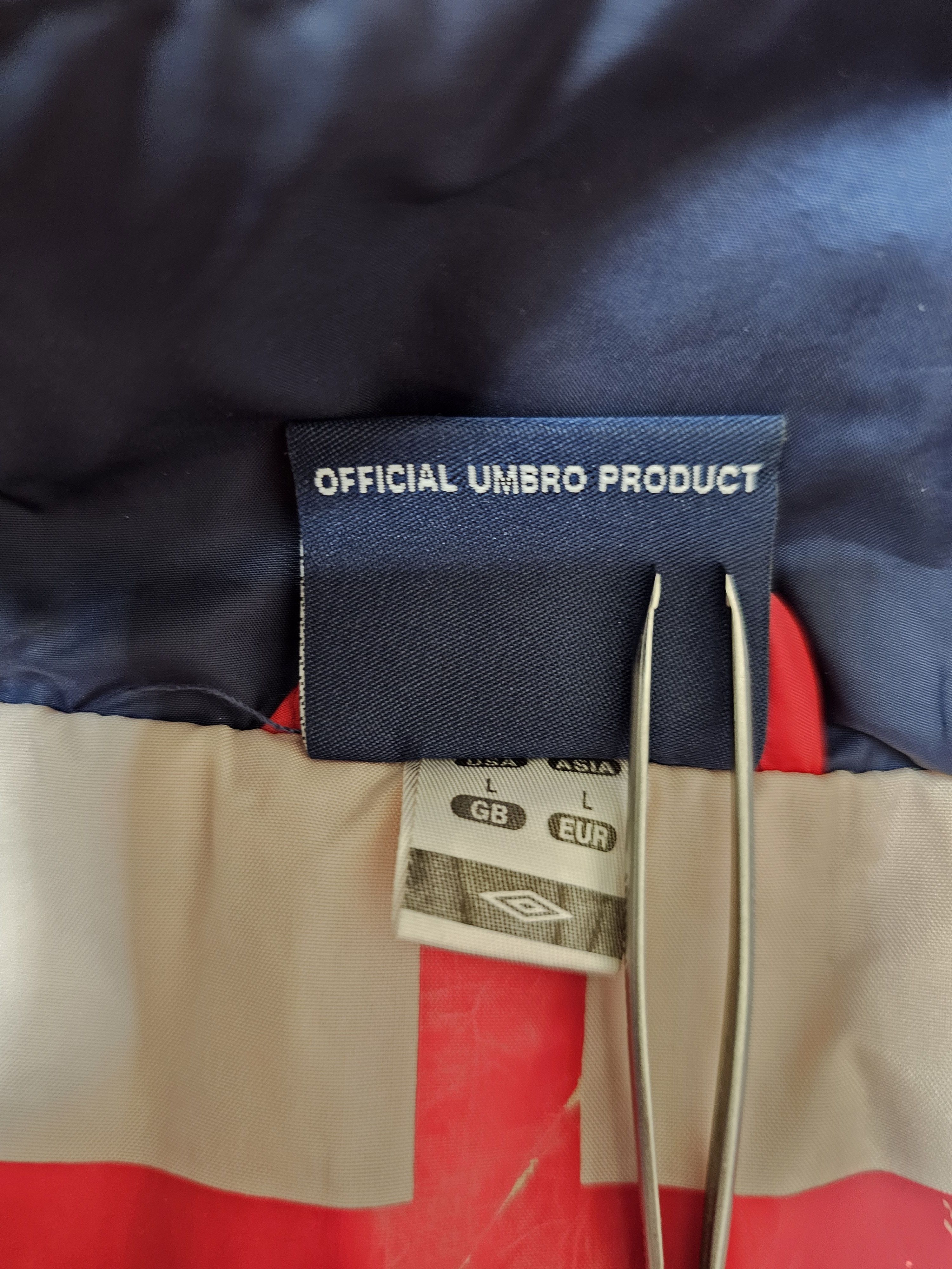 Umbro × Vintage ENGLAND 2002 2004 TRAINING FOOTBALL JACKET SOCCER JACKET Size US L / EU 52-54 / 3 - 9 Thumbnail