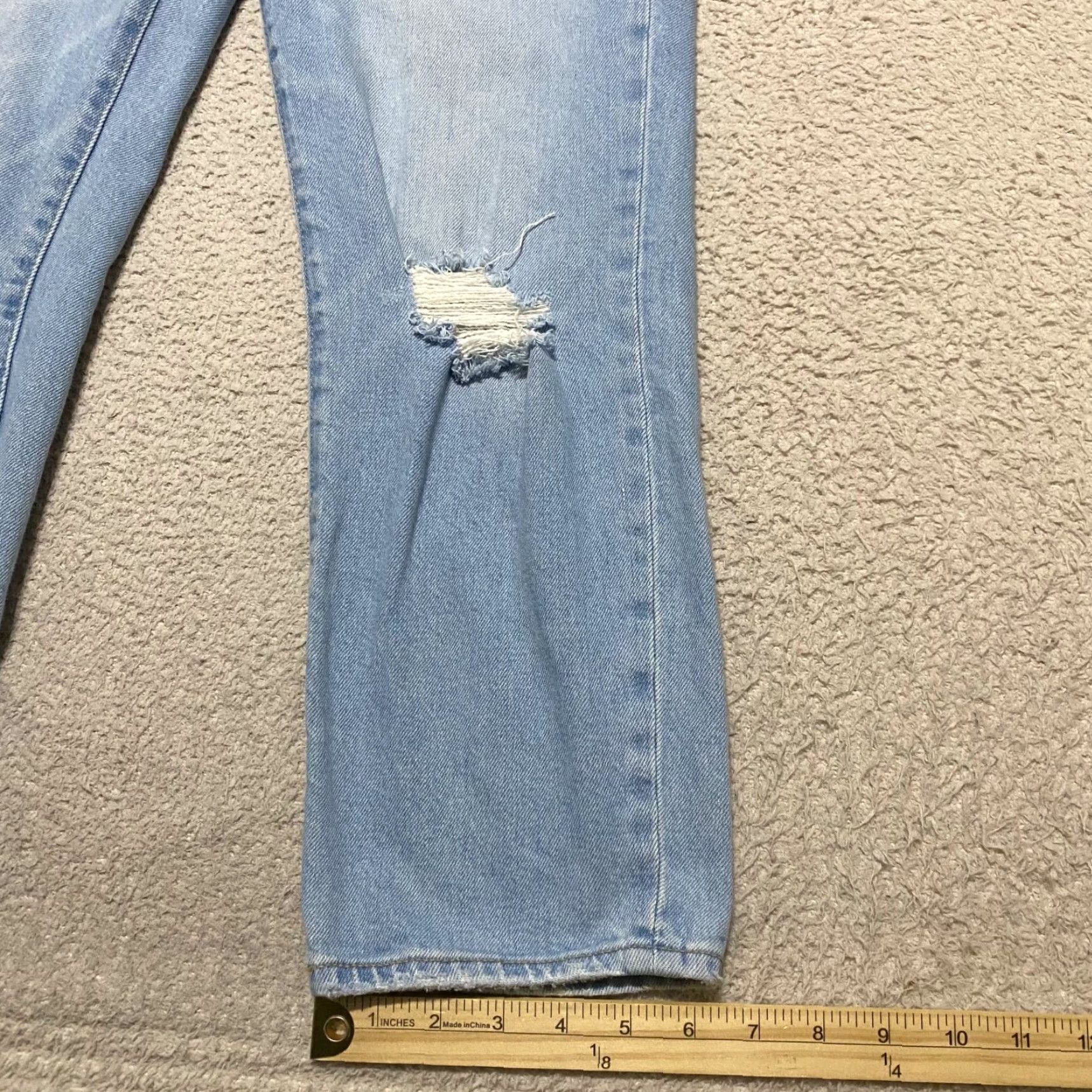 J.Crew J.CREW Jeans Blue Denim Light Wash Distressed Mid Rise 28 Adults Womens Straight 5-Pocket Denim Size 28" / US 6 / IT 42 - 2 Thumbnail