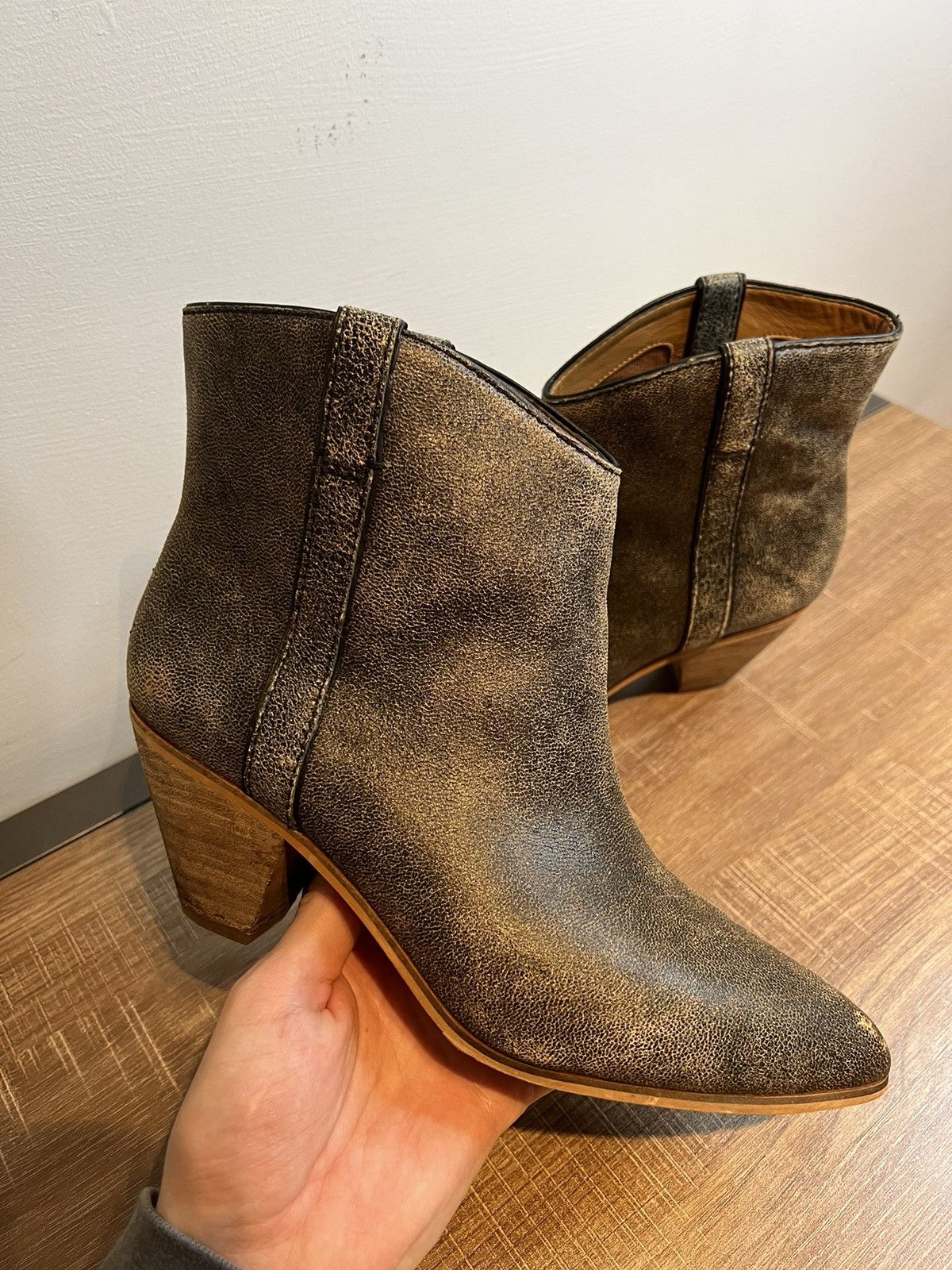 FRYE AND CO. Womens Size 8 Distressed Toe Slip On Booties