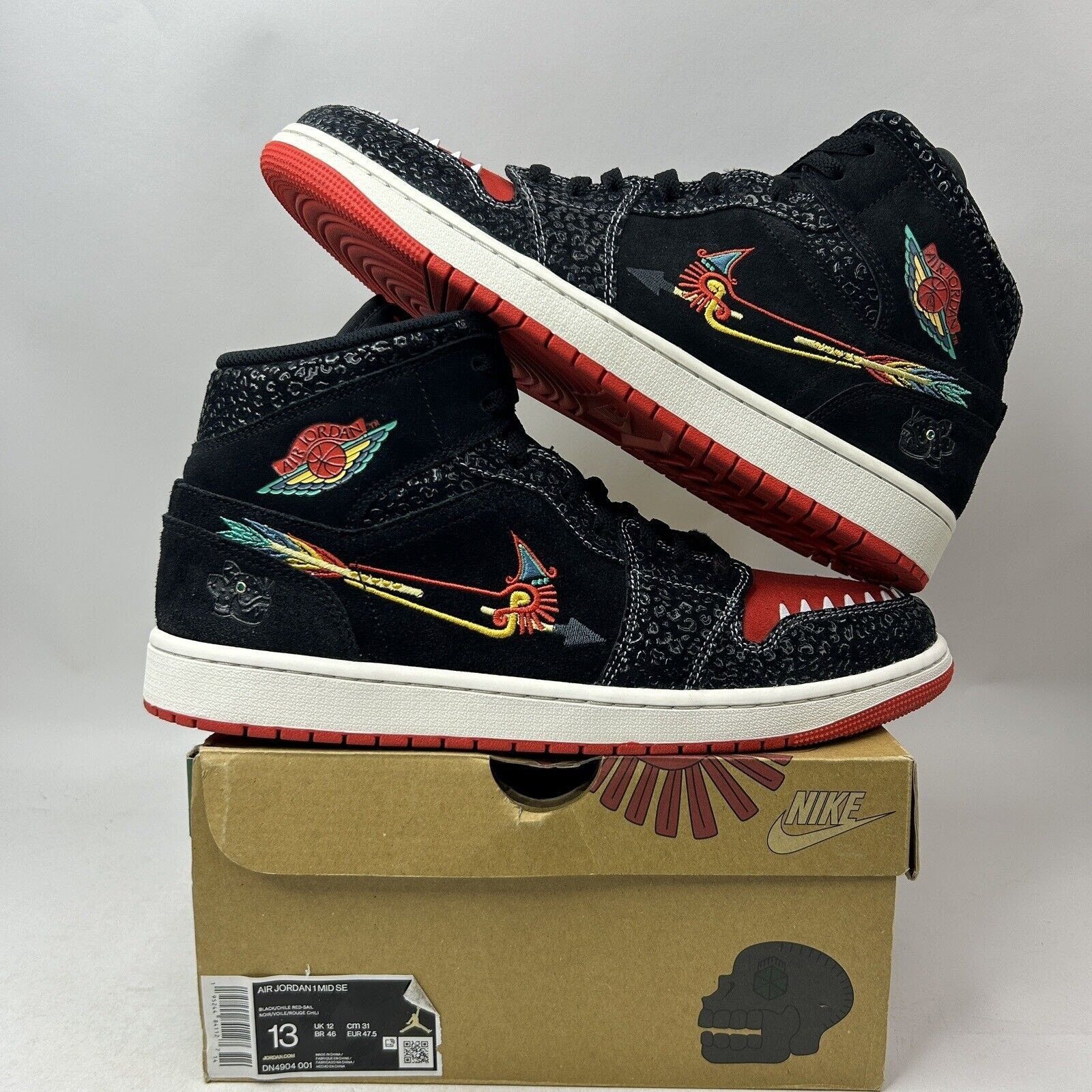 Jordan Brand Nike Shoes Air Jordan 1 Retro Mid SE “Siempre Familia” Size US 13 / EU 46 - 1 Thumbnail