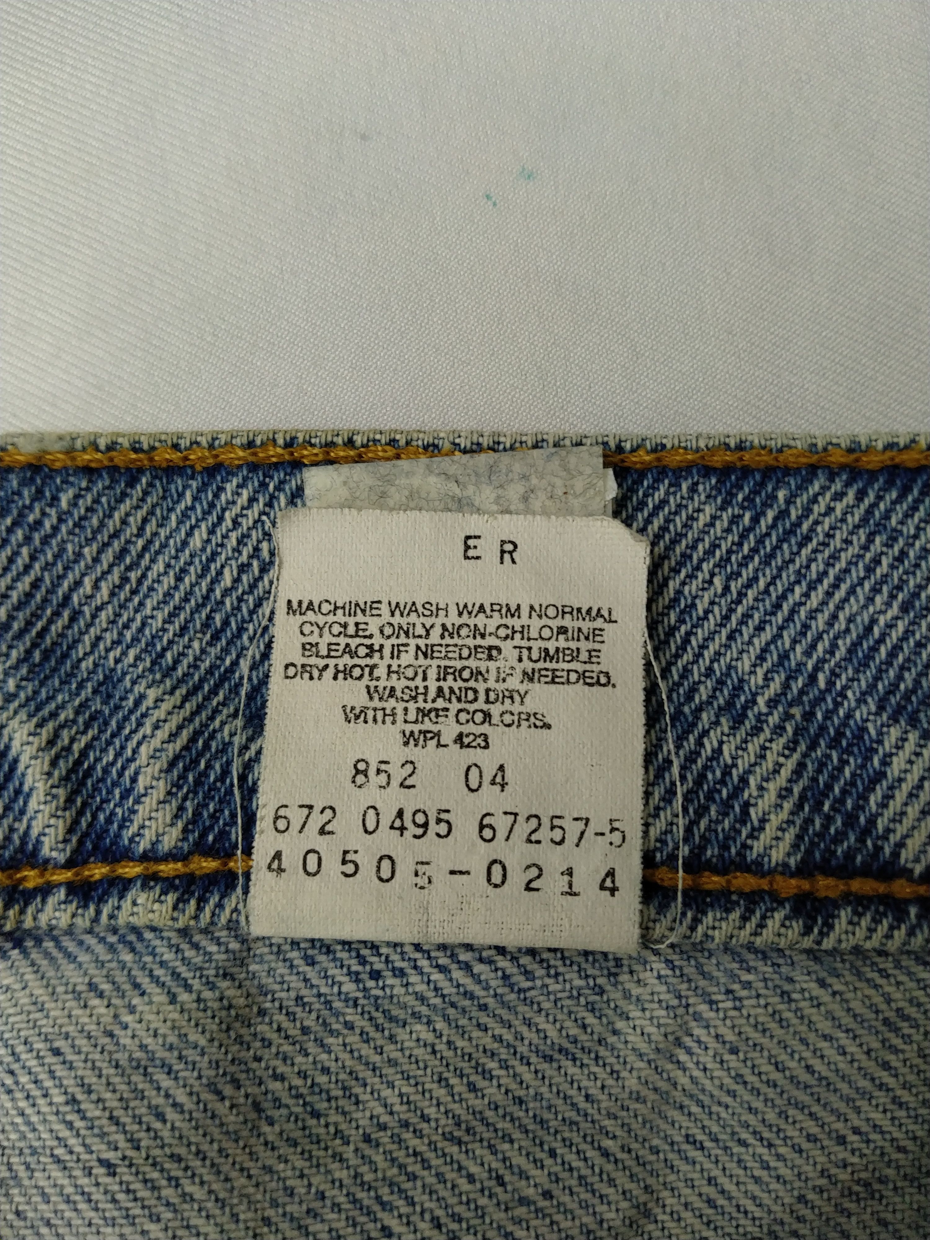Japanese Brand Ripped Light Wash Vintage Levi's 505 USA 33x29 Denim -JN1056 Size US 33 - 9 Thumbnail