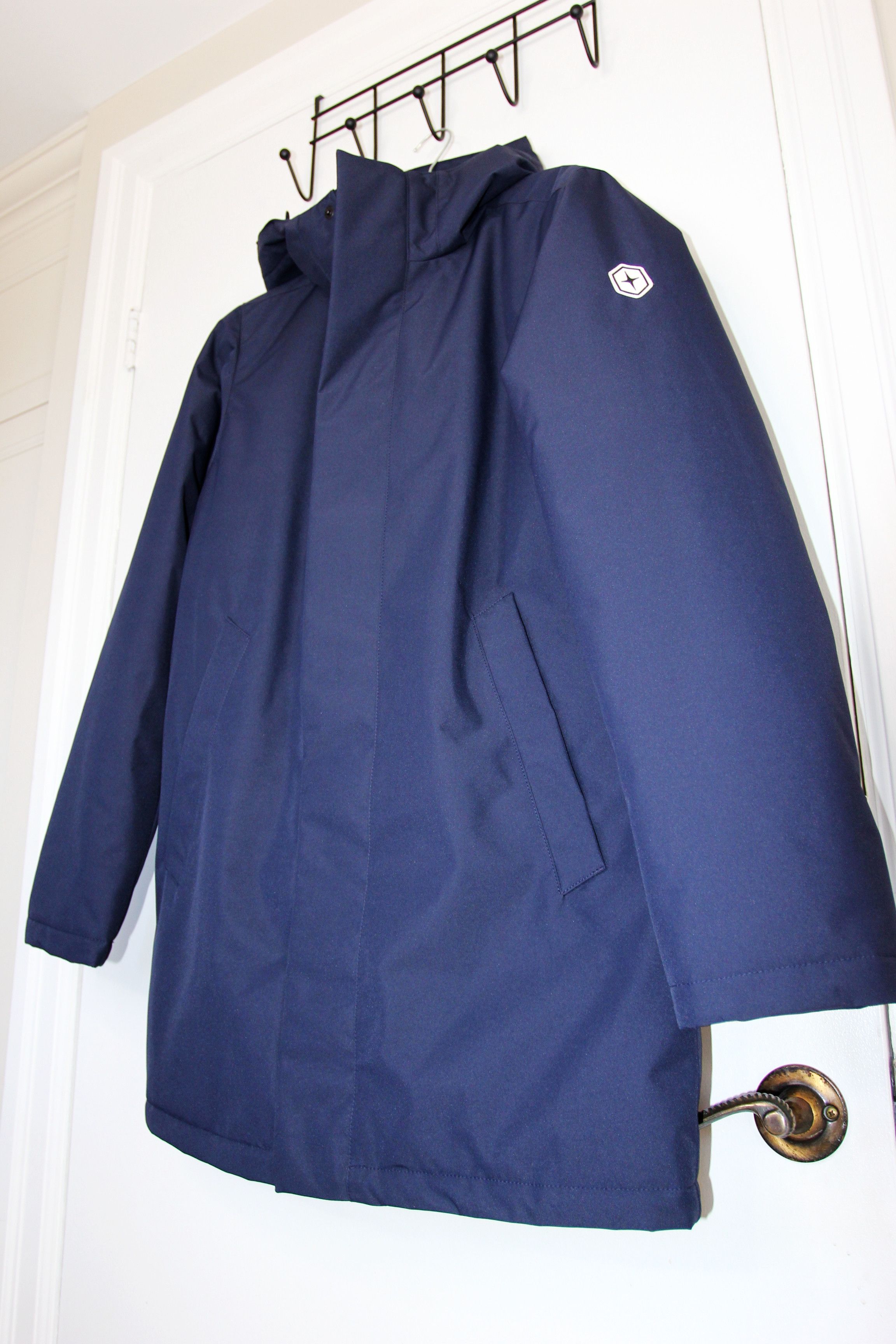 Other BNWT AW23 QUARTZ.CO ALBAN FORWARD INSULATED COAT NAVY S Size US S / EU 44-46 / 1 - 5 Thumbnail