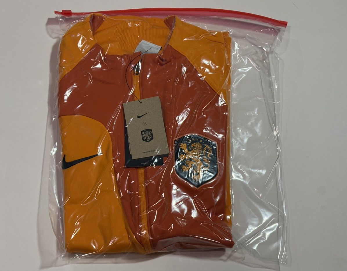 Nike NIKE NETHERLANDS ACADEMY PRO FOOTBALL JACKET DN1056-833 Size US S / EU 44-46 / 1 - 19 Thumbnail